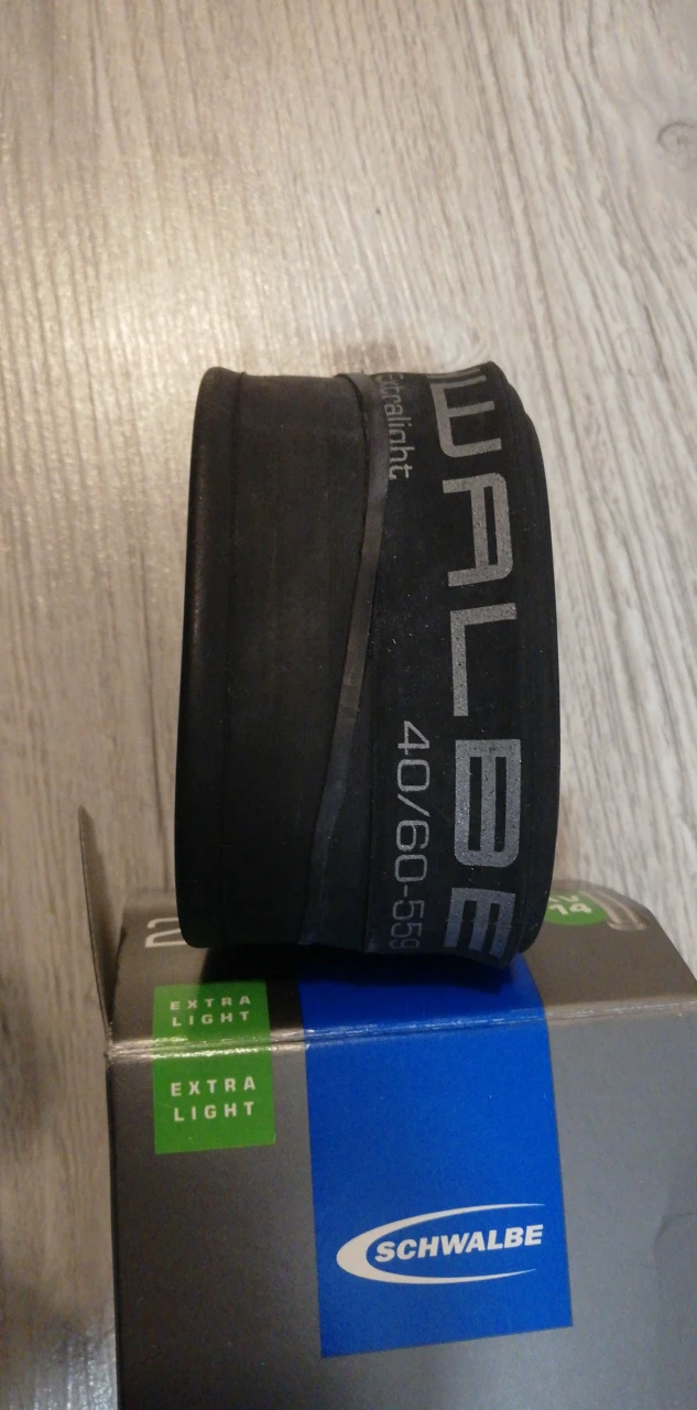 2. Schwalbe 26" camera extra light AV 14 26x1.5-2.35