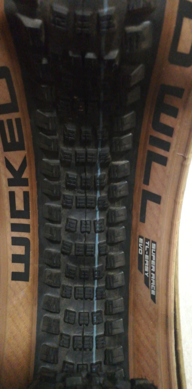 3. Anvelopa Schwalbe Evolution Wicked Will 29x240