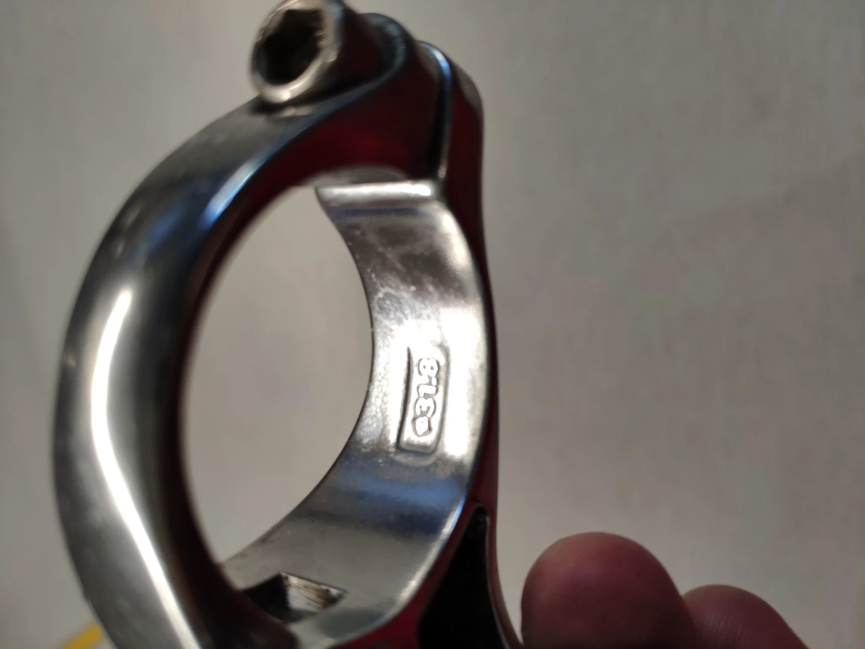 1. Schimbator foi/placi Shimano Tiagra FD-4500