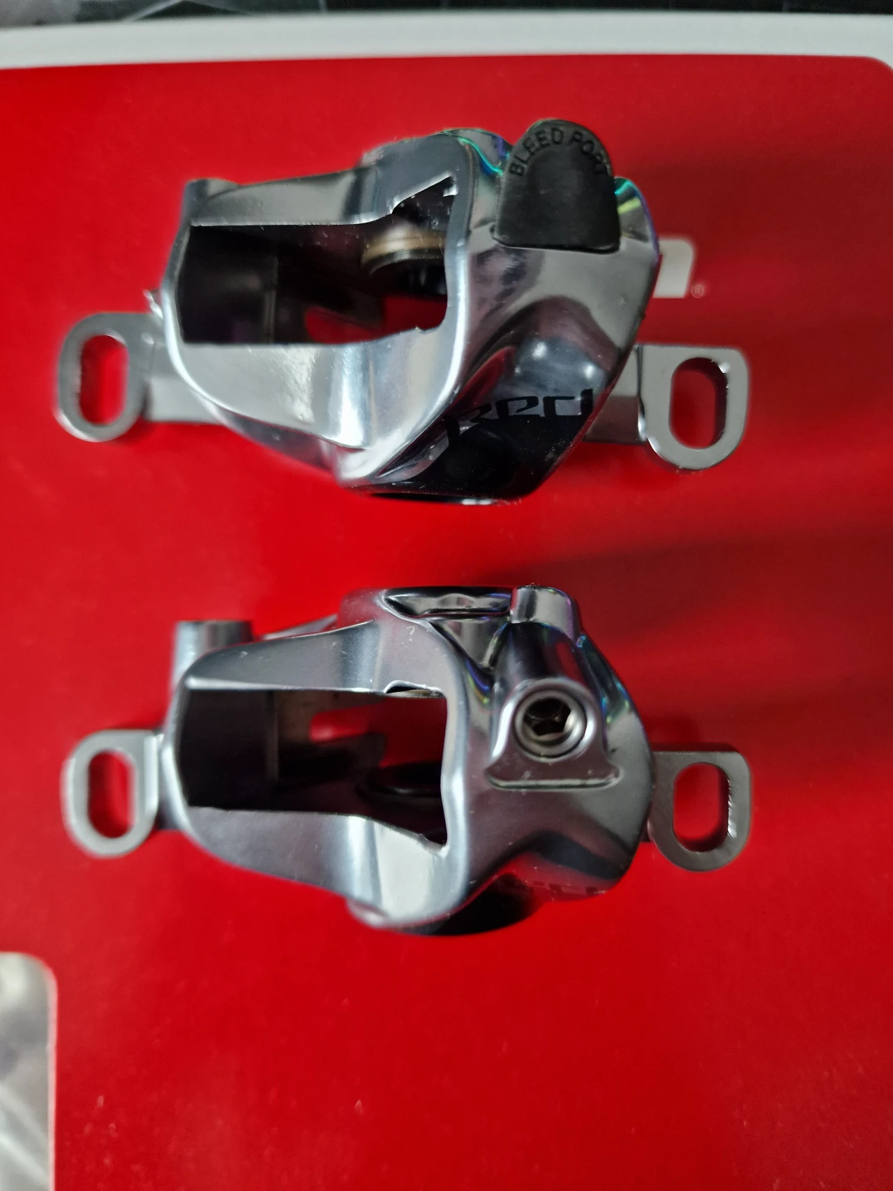 3. Etriere SRAM RED eTap AXS HRD Brake Caliper Post Mount