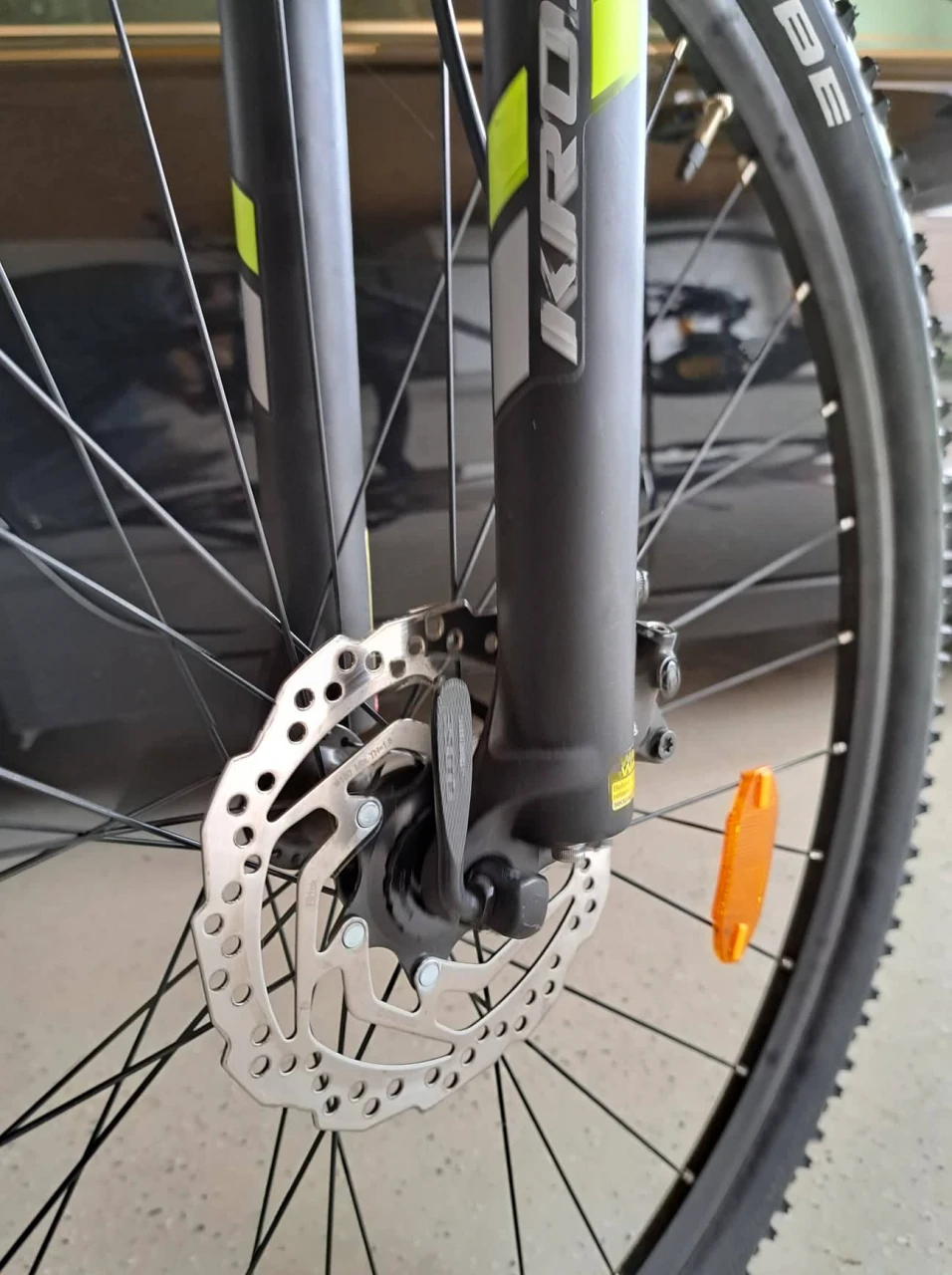 1. Bicicletă Kross Level
