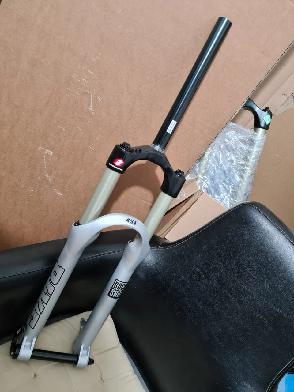 1. Rock Shox Pike 454 Dual Air