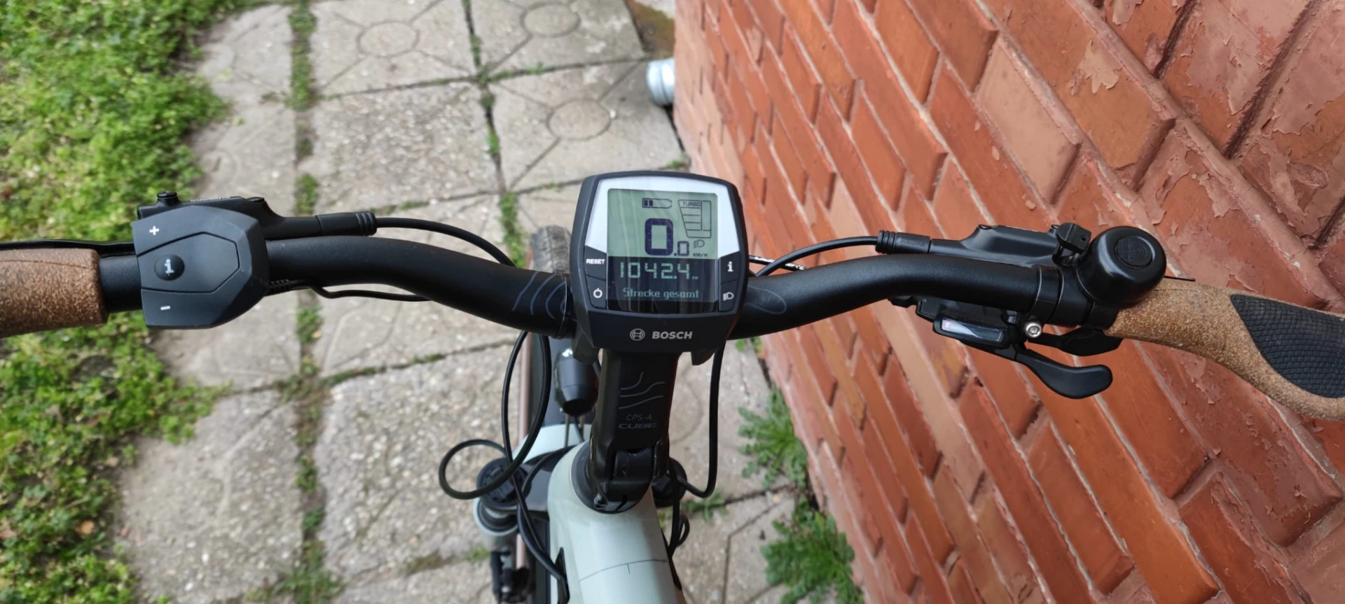 1. Cube Touring PRO Hibrid 2022