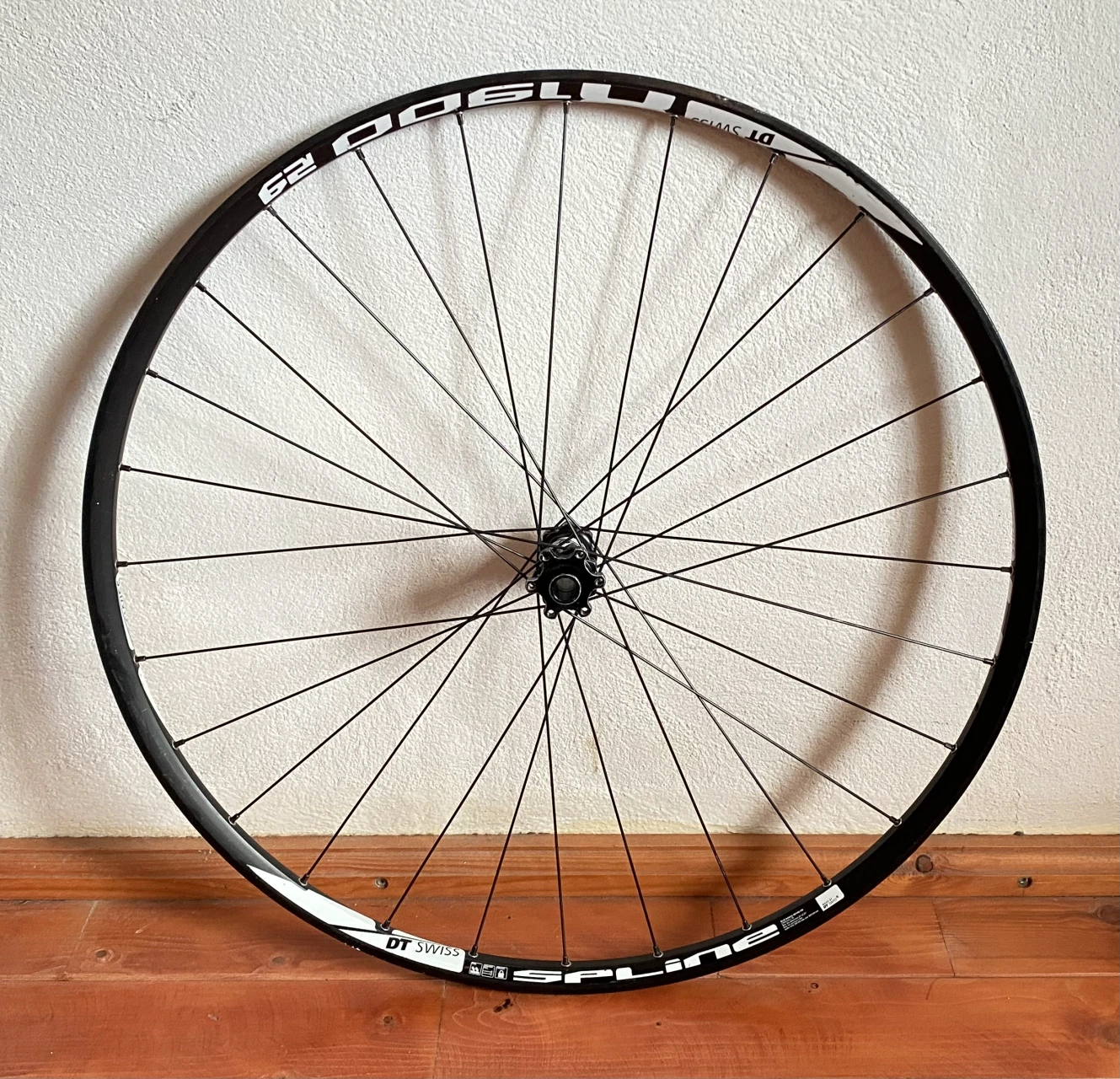 1. Roata 29 inch, thru axle, Dt Swiss