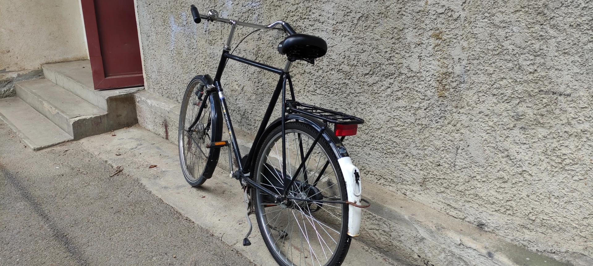 1. Bicicletă de oraș Gazelle a-touren (Butuc defect)