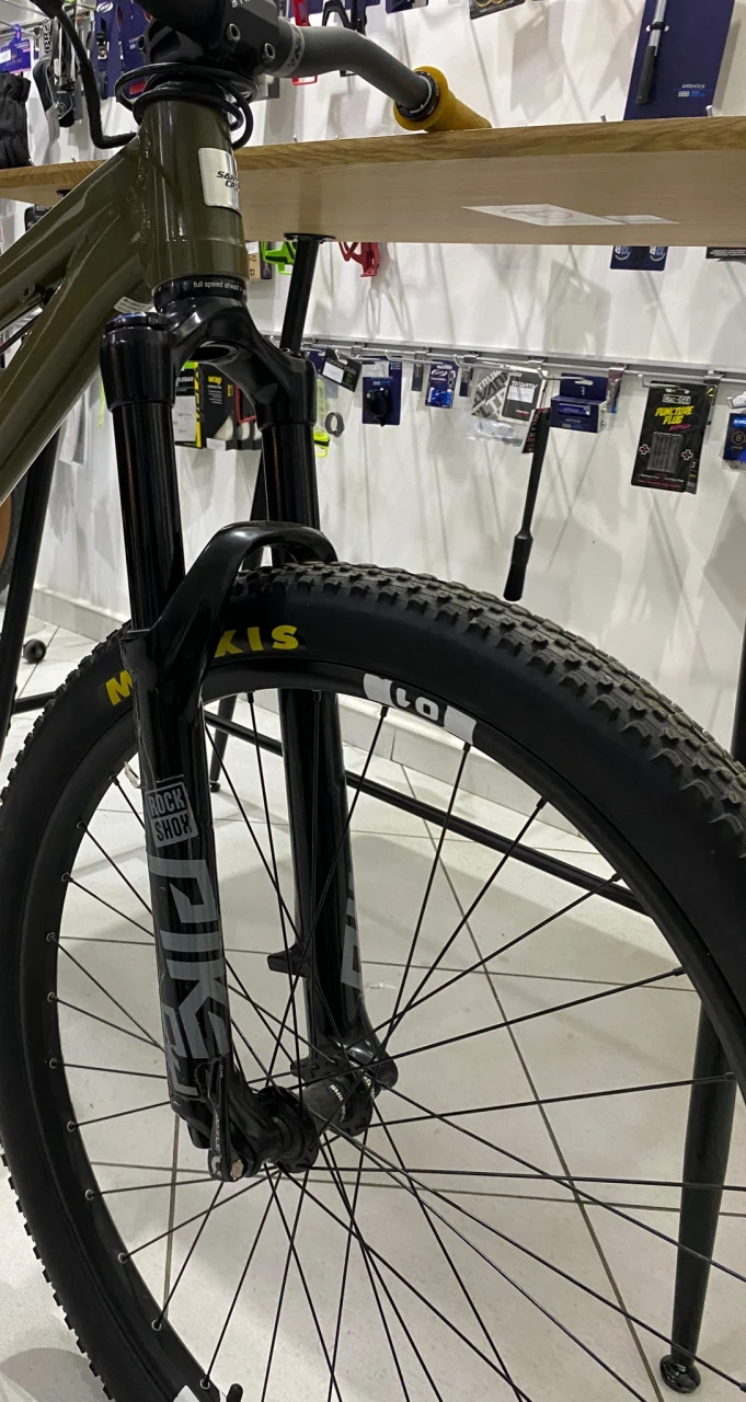 1. Furca 2021 Pike dj 140mm