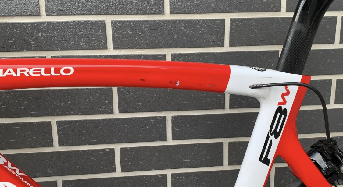 1. Cursiera PINARELLO DOGMA F8