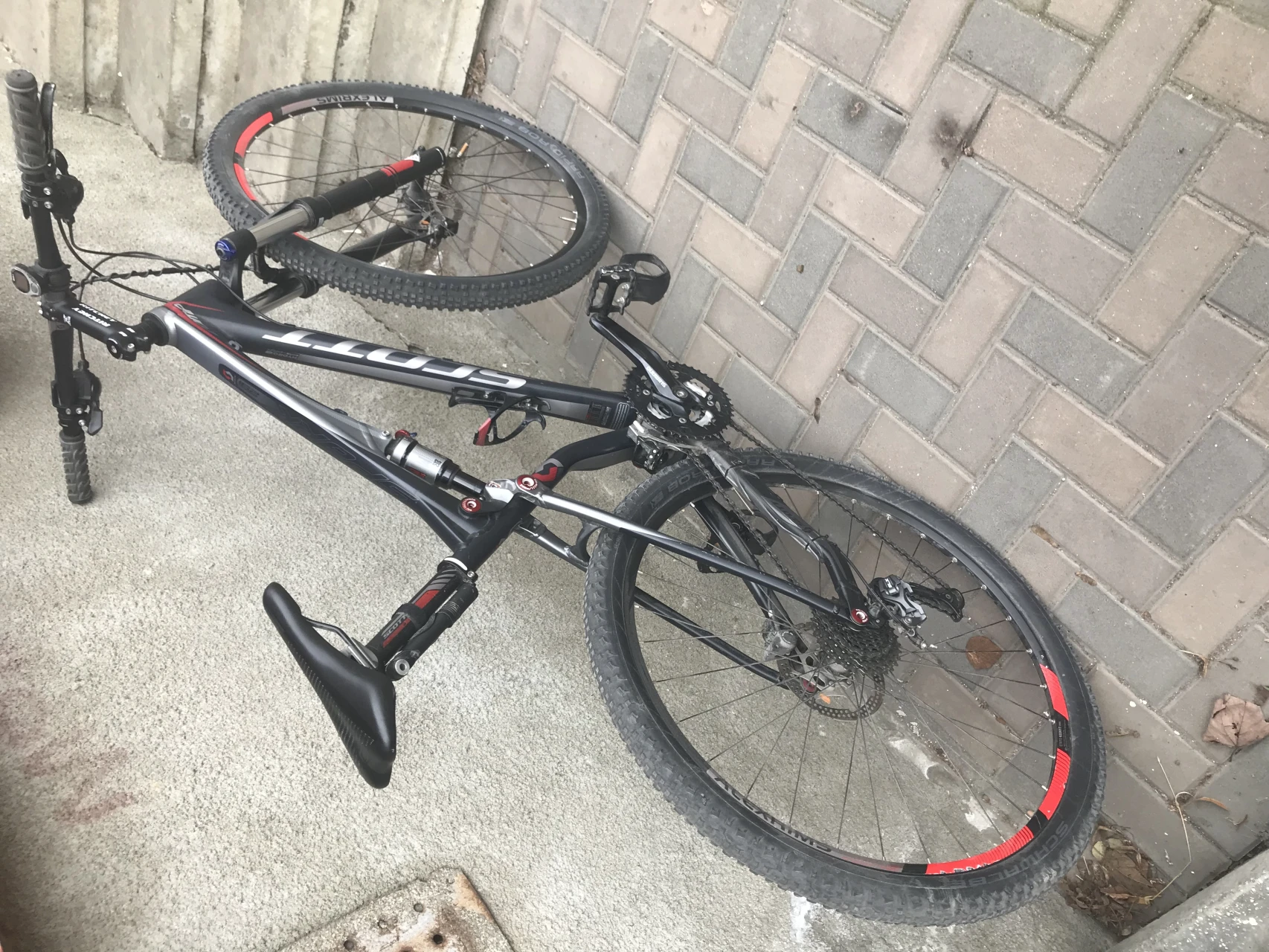 1. Mrb Scott Spark 29 full suspension