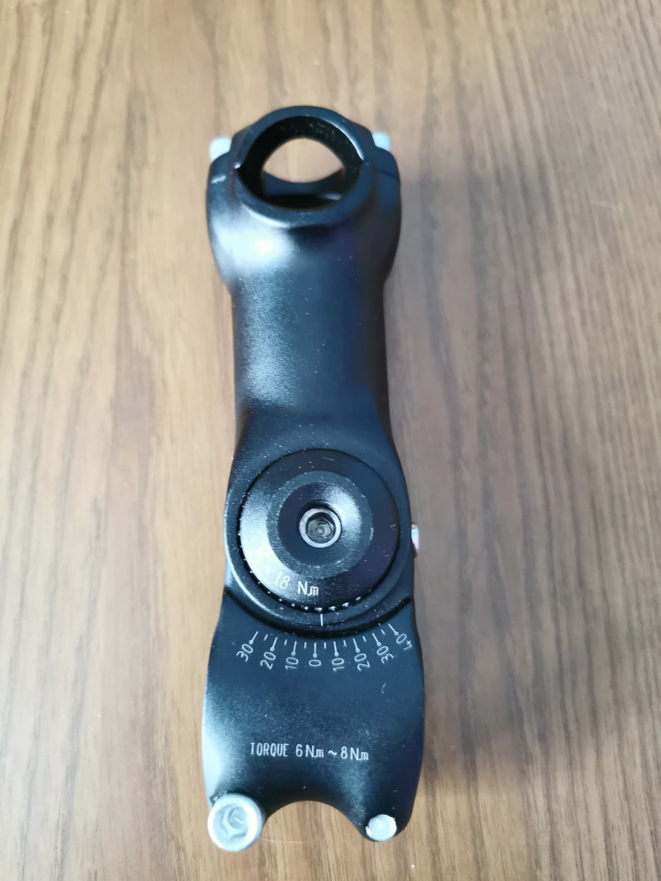 1. Pipa Ghidon Reglabilă Btwin Noua 15 cm