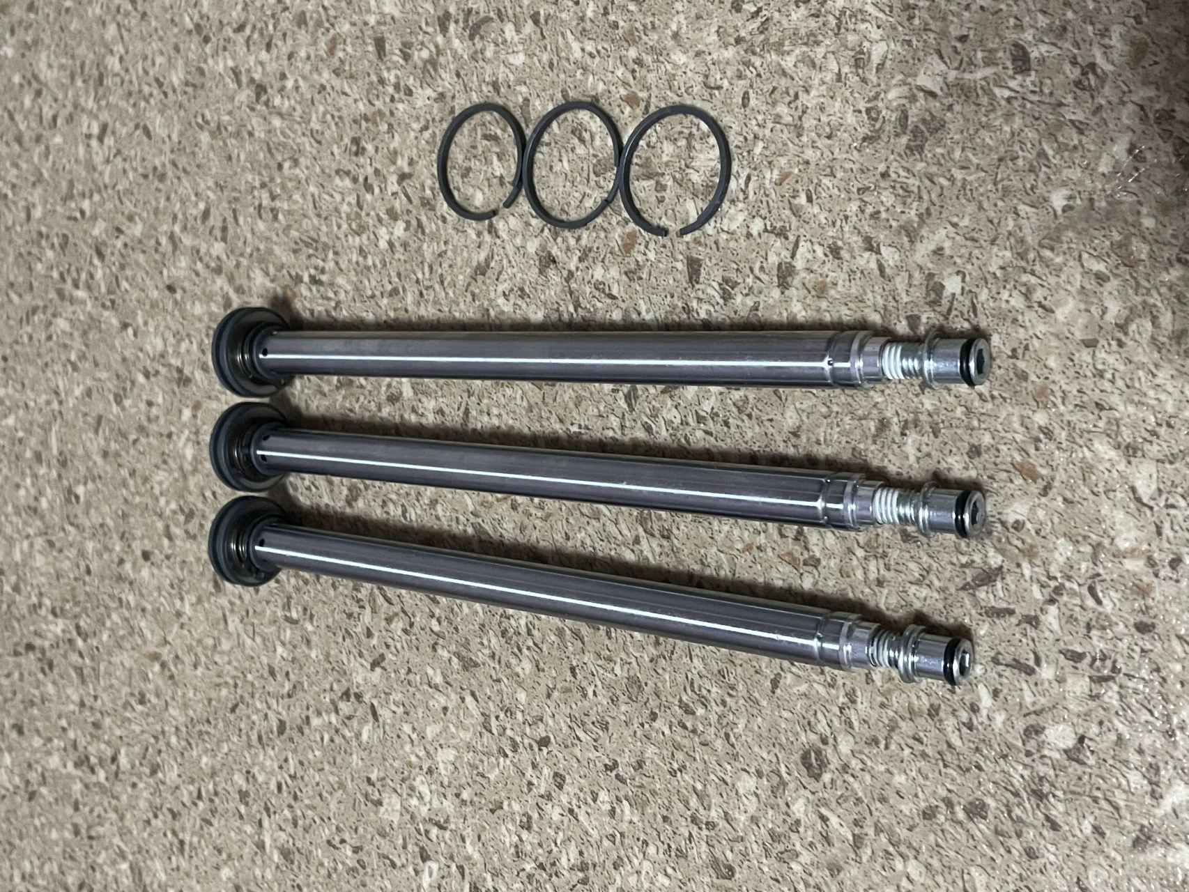 1. Tije Rebound RockShox Judy/30S