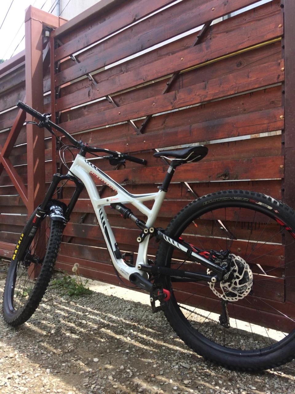 1. Specialized Enduro Comp