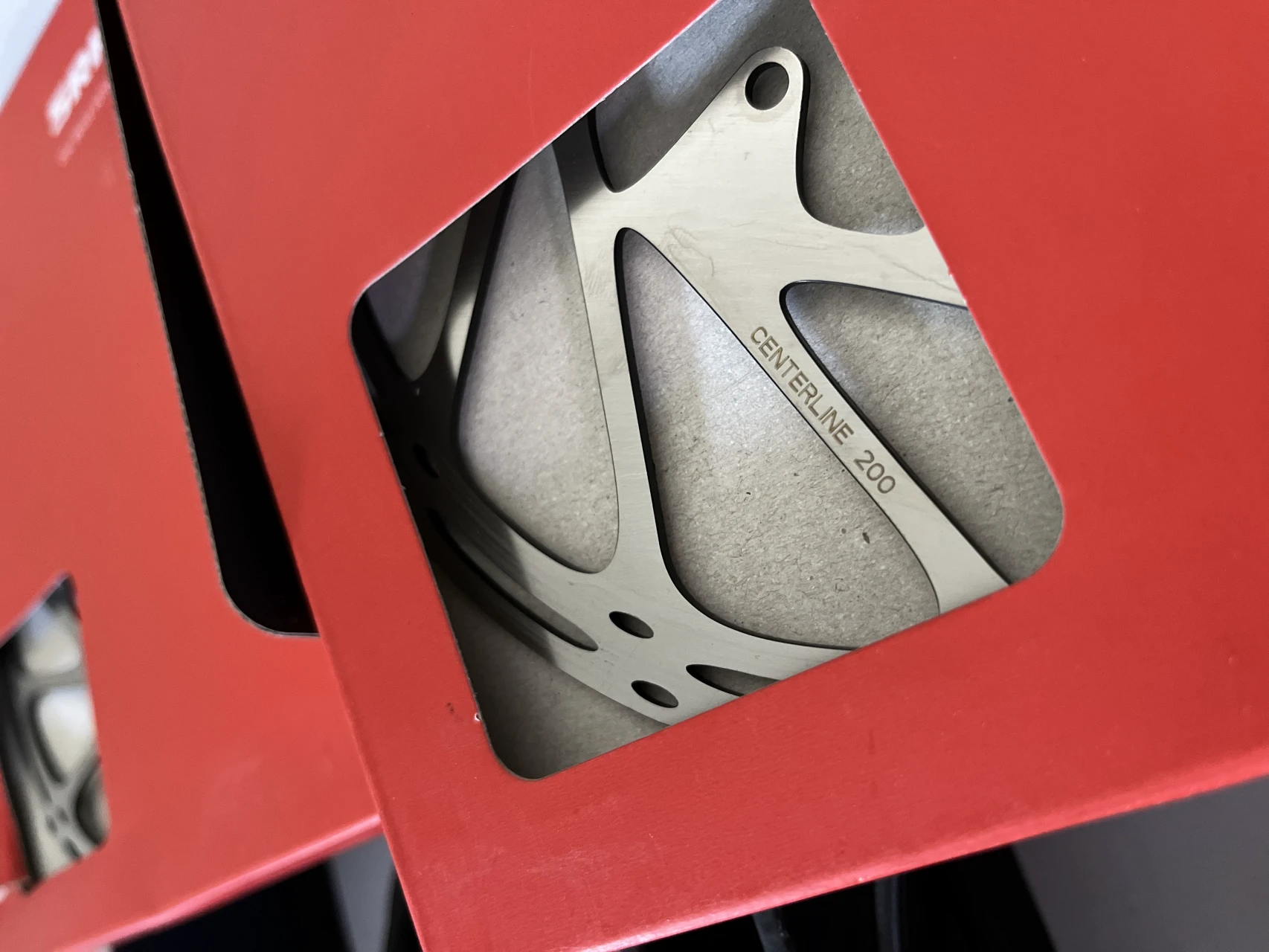 1. Frane Noi SRAM G2 R + discuri 200mm + placute