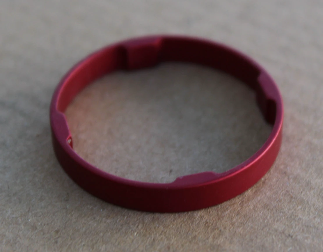 1. Spacer RFR UltraLight - aluminiu 5mm - rosu