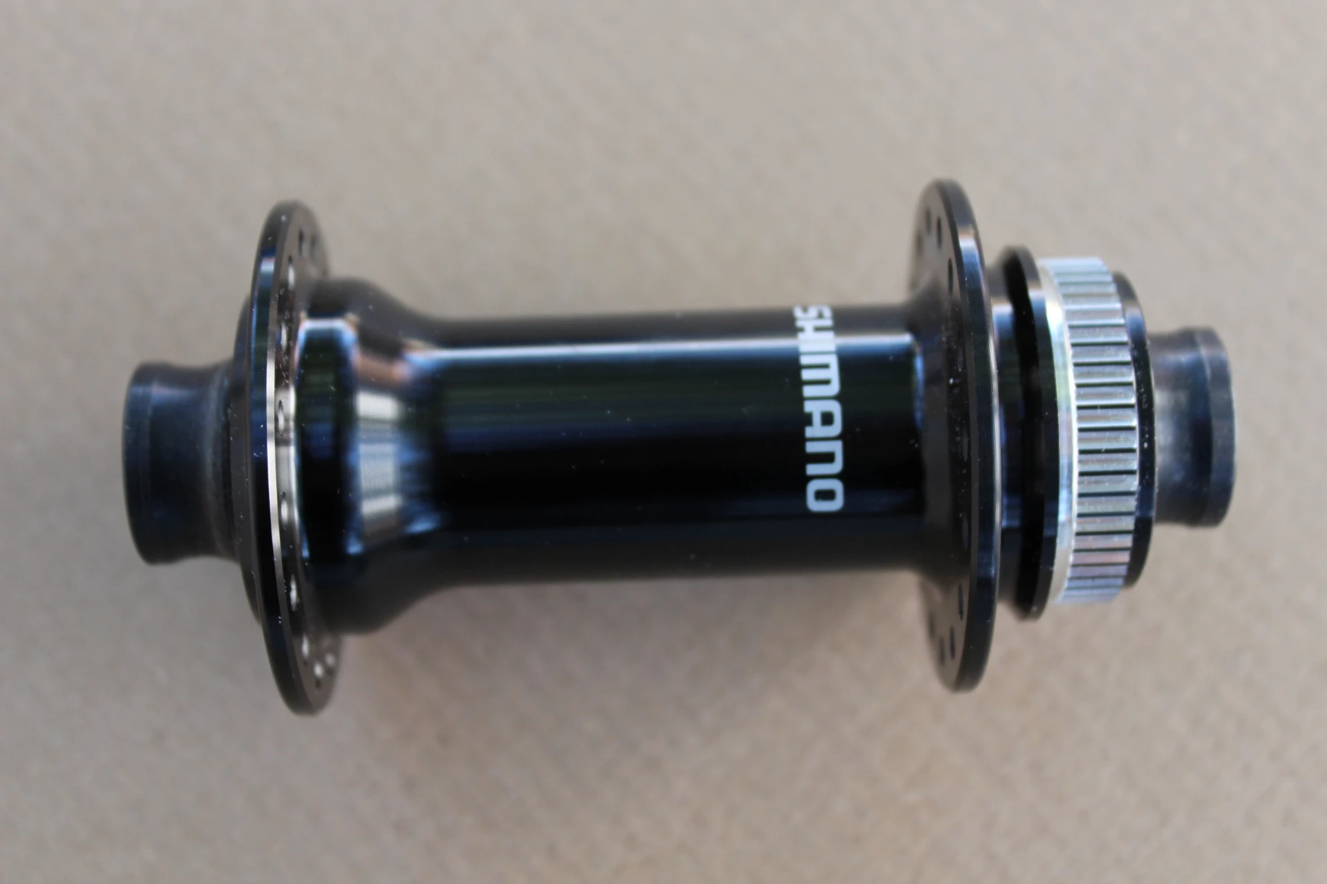 1. Shimano HB-MT410-B Boost Center-Lock butuc fata 15x110mm 32h