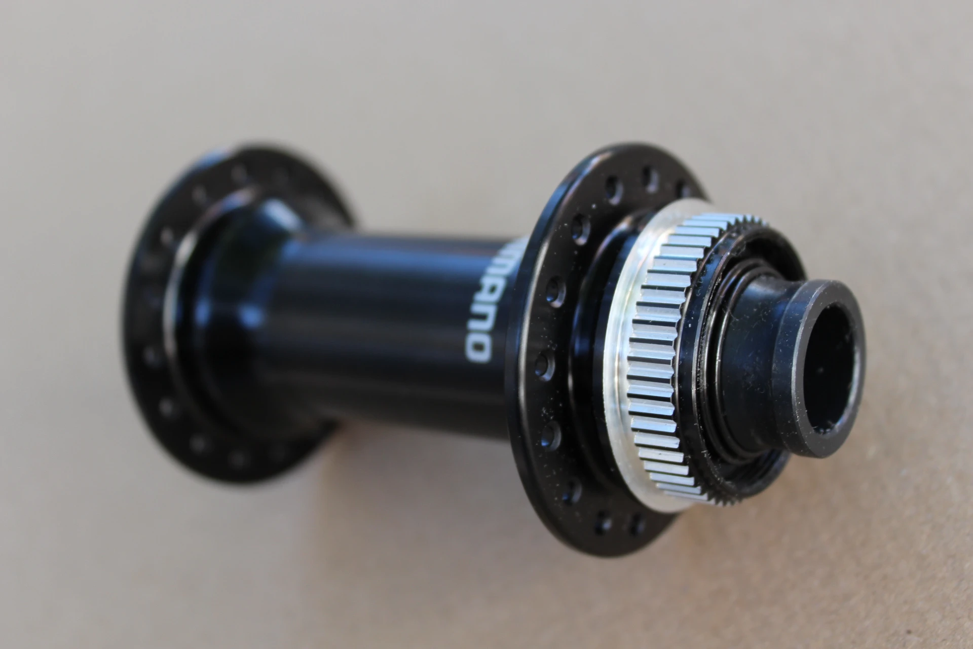 7. Shimano HB-MT410-B Boost Center-Lock butuc fata 15x110mm 32h