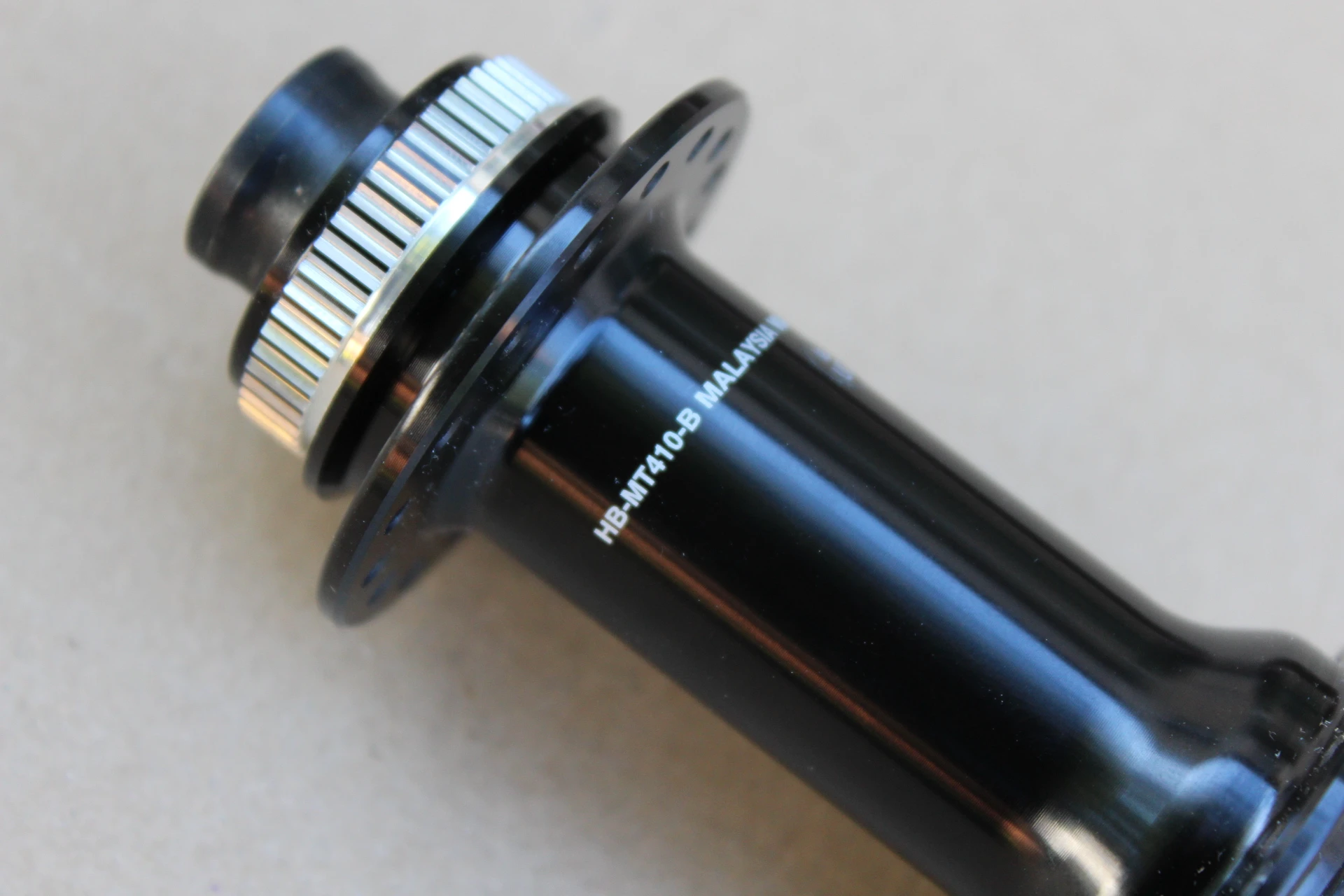 6. Shimano HB-MT410-B Boost Center-Lock butuc fata 15x110mm 32h