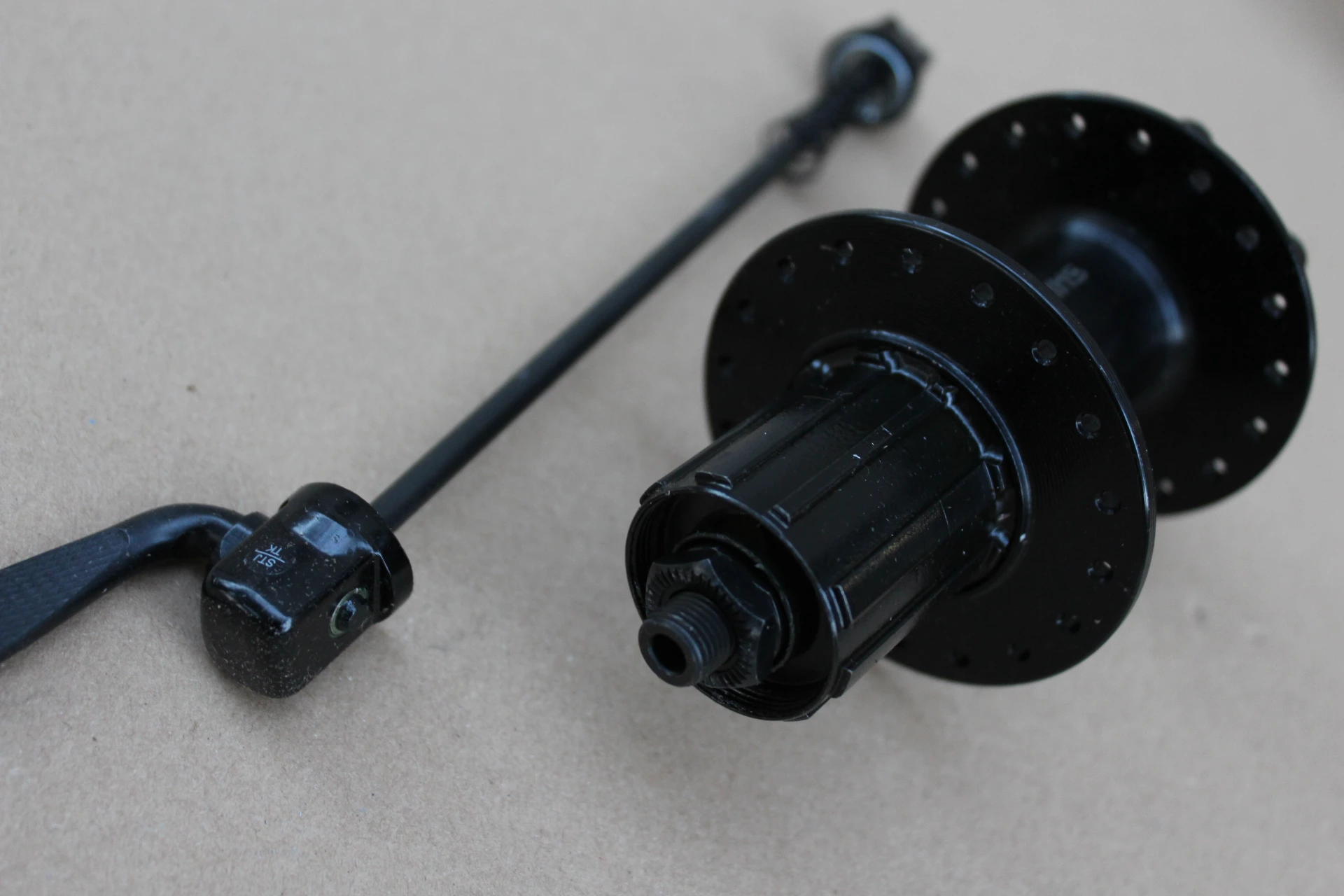 3. Shimano TOURNEY FH-TX506 + QR - 36gauri