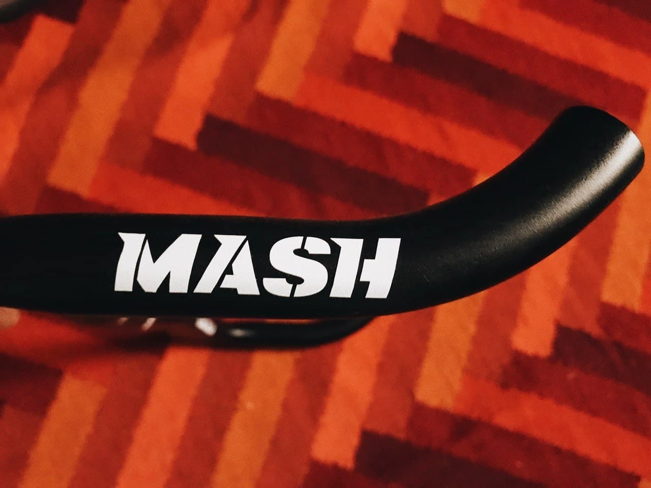 1. Cinelli Mash bullhorn ghidon fixie single speed (nou)