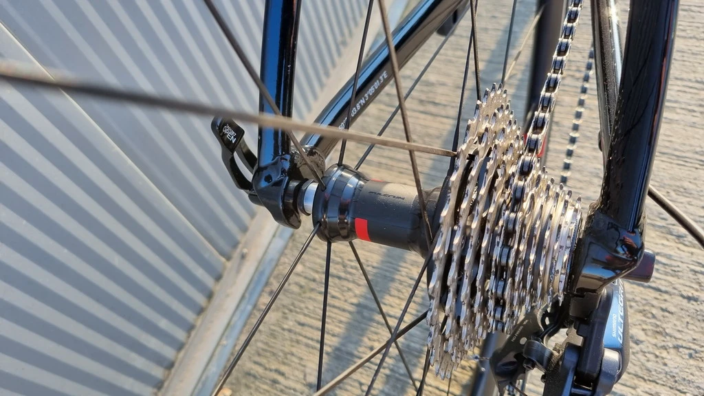 6. Van Rysel EDR AF Ultegra R8000 2x11speed 53,5cm L Fulcrum