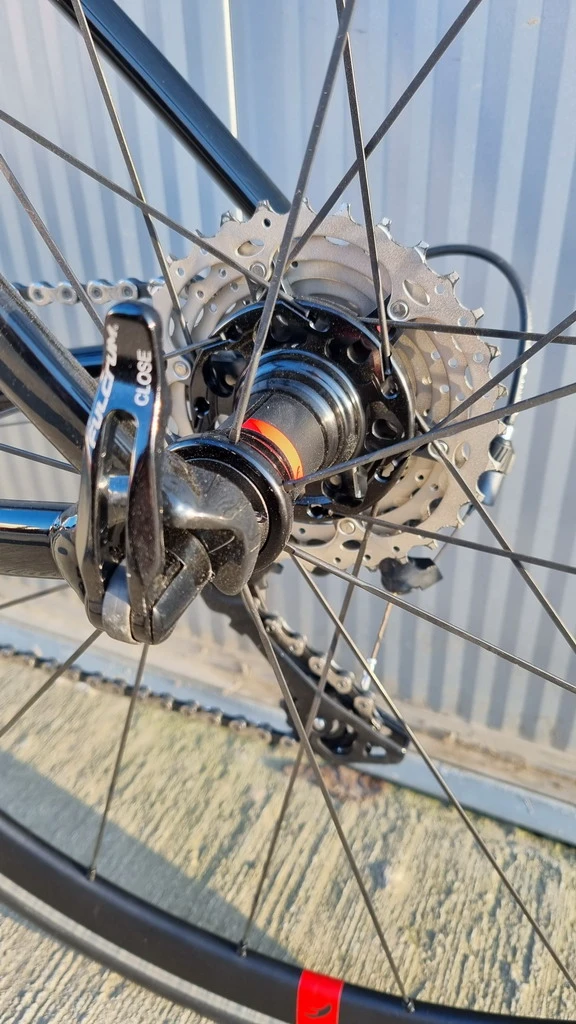 9. Van Rysel EDR AF Ultegra R8000 2x11speed 53,5cm L Fulcrum