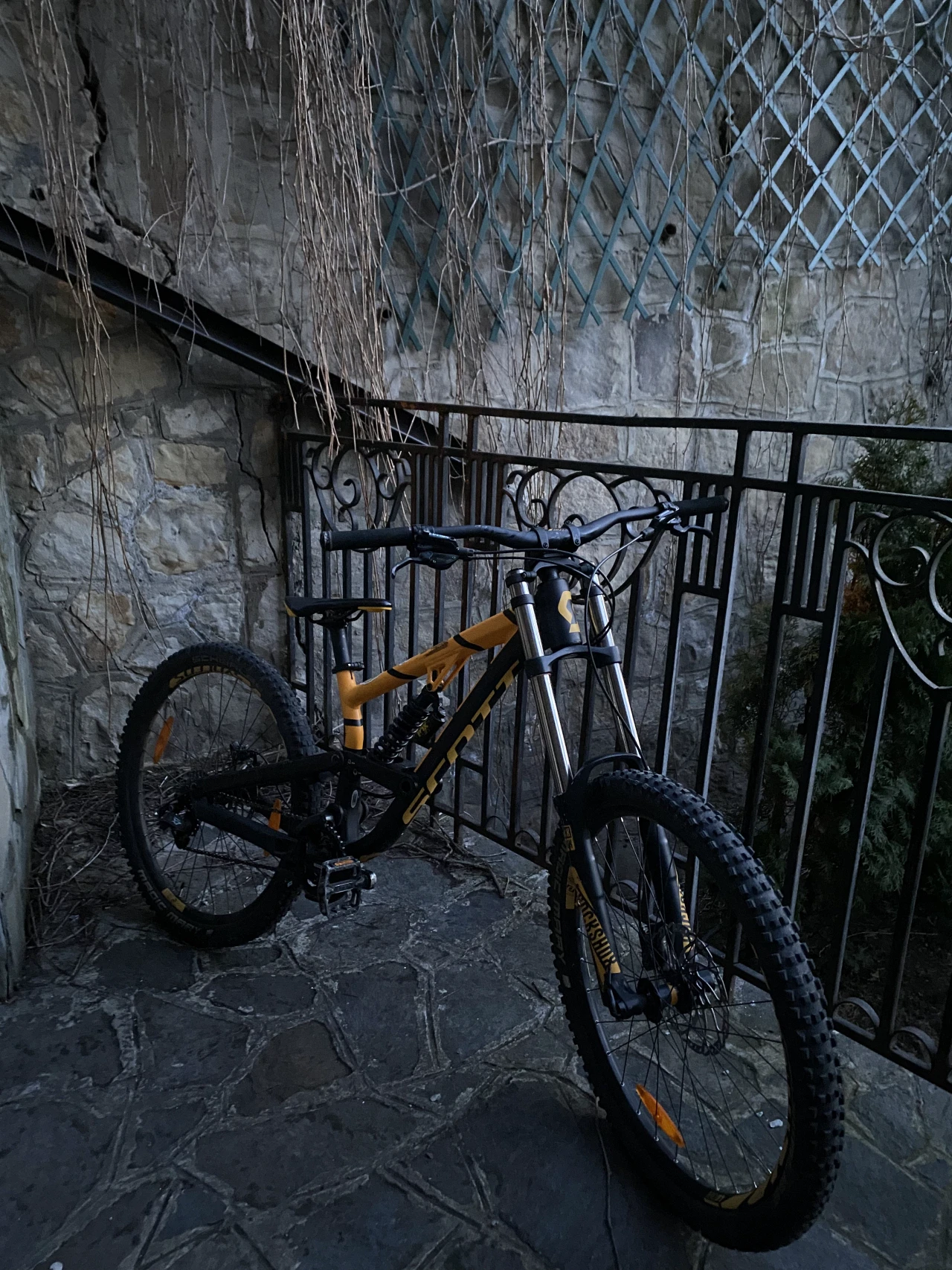 1. Scott Voltage FR 720 Bike