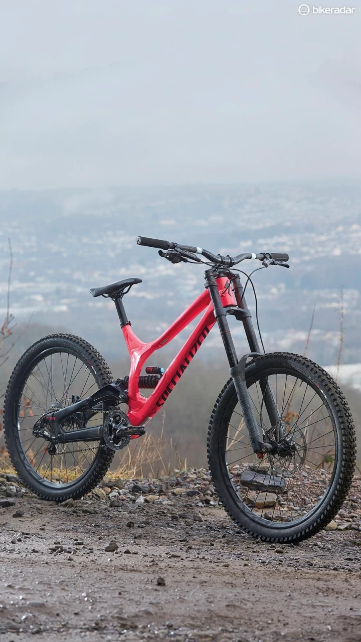 1. Cumpar Bike Downhill