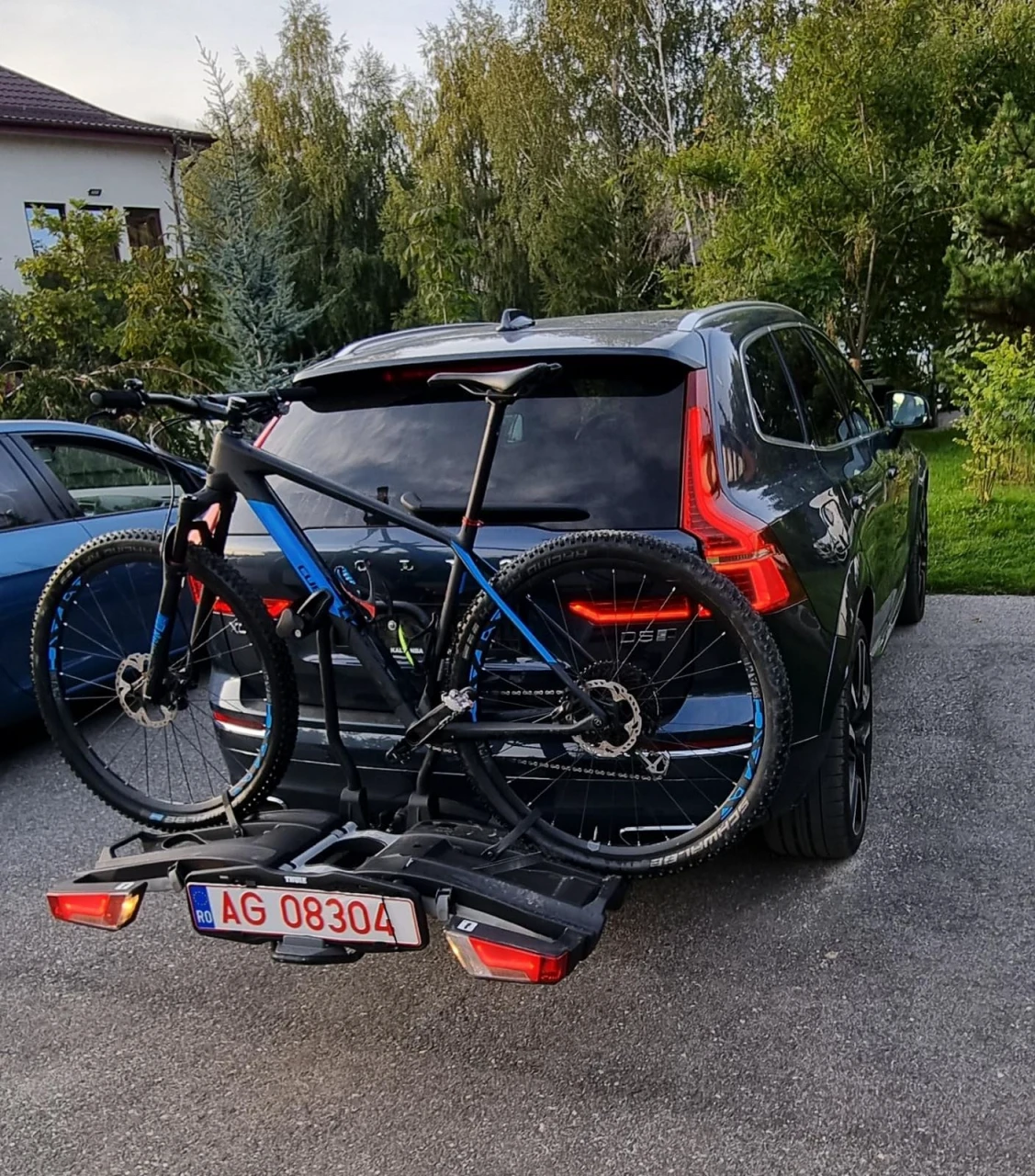 1. Bicicletă Cube REACTION C:62 PRO Carbon Blue 29"
