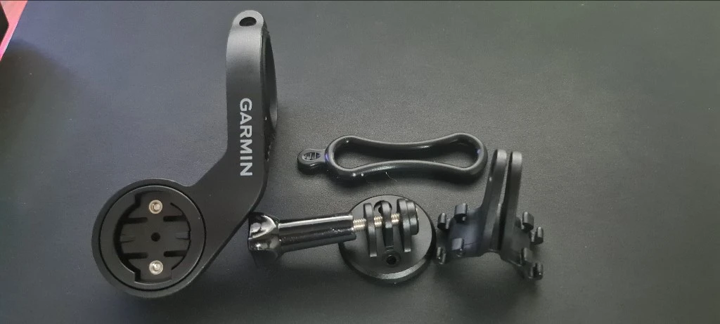 1. Suport Garmin Out-front Bike Mount pentru gps nou gopro far