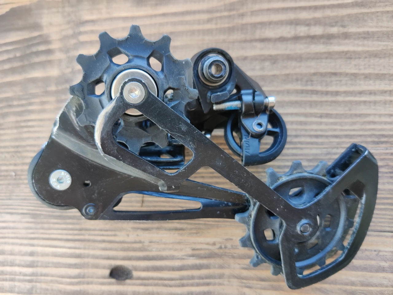 1. Deraior / schimbator spate Sram NX Eagle 12v.