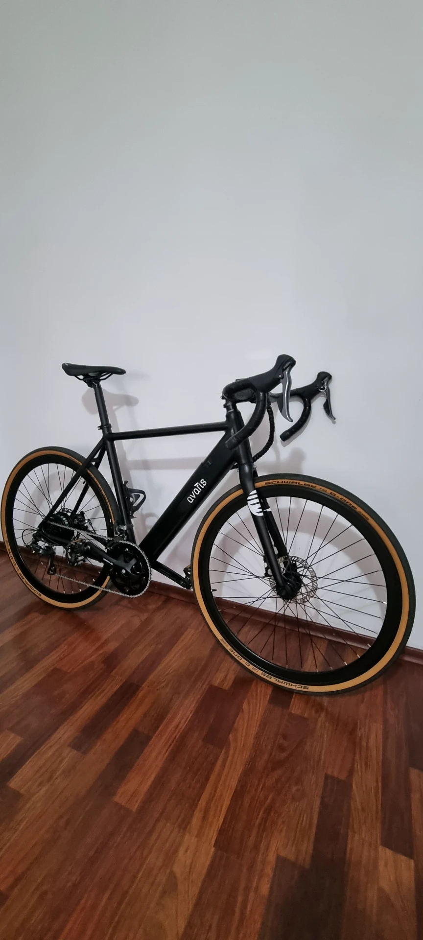 1. Bicicleta electrica sosea / cursiera Avaris 3.6