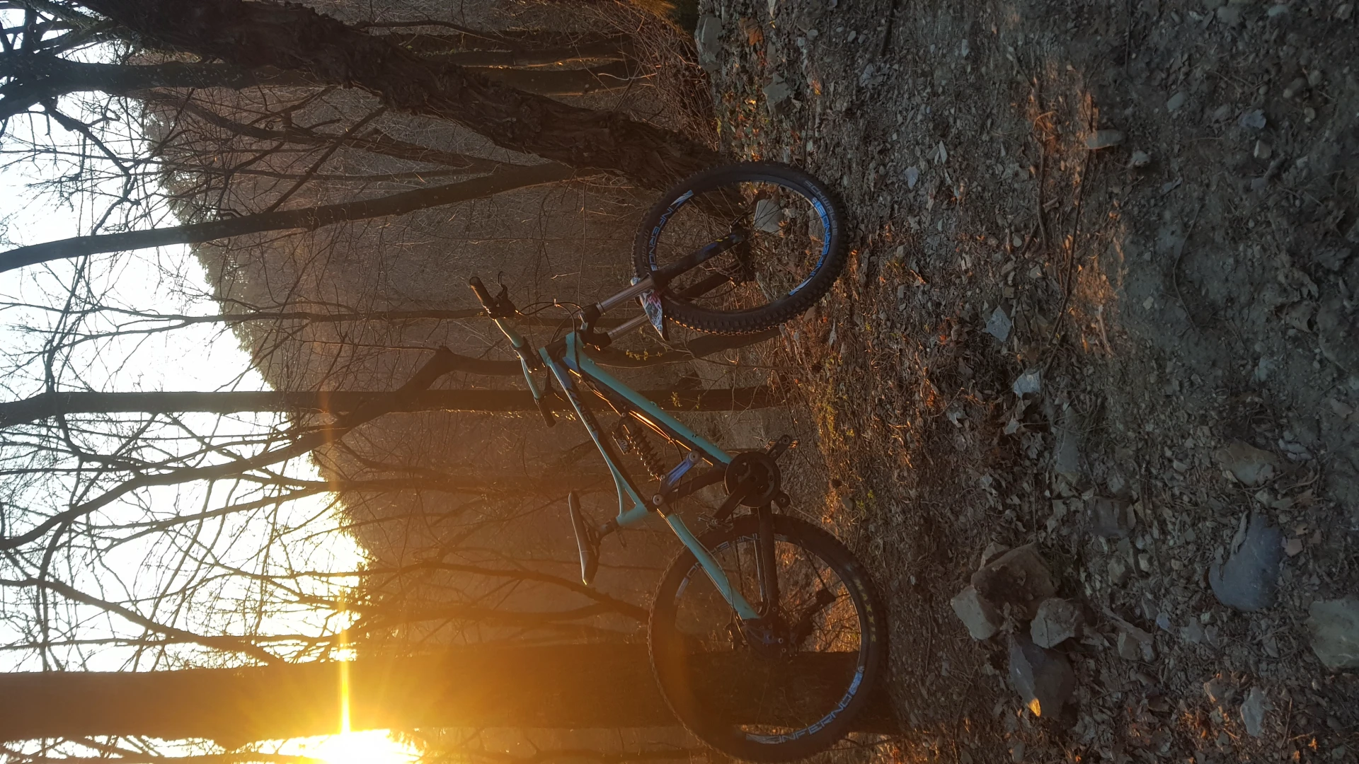 1. Vand Cube hanzz pro freeride
