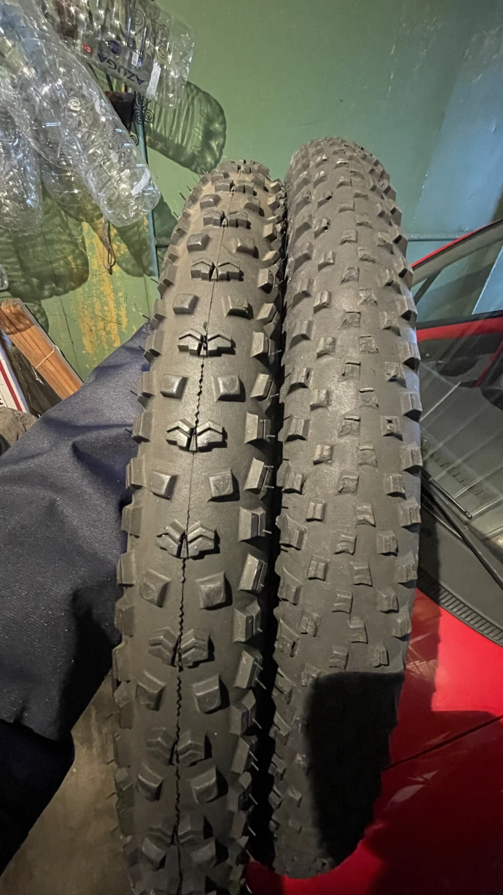 1. Set cauciuc Schwalbe Protection XKing si Mountain King 27.5 x 2.4