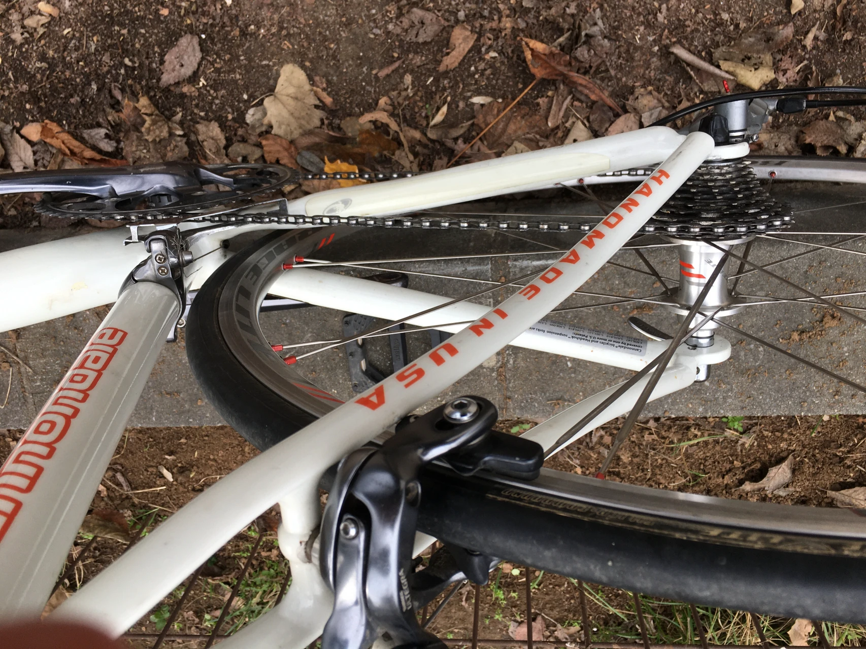 1. Bicicleta America cannondale carbon