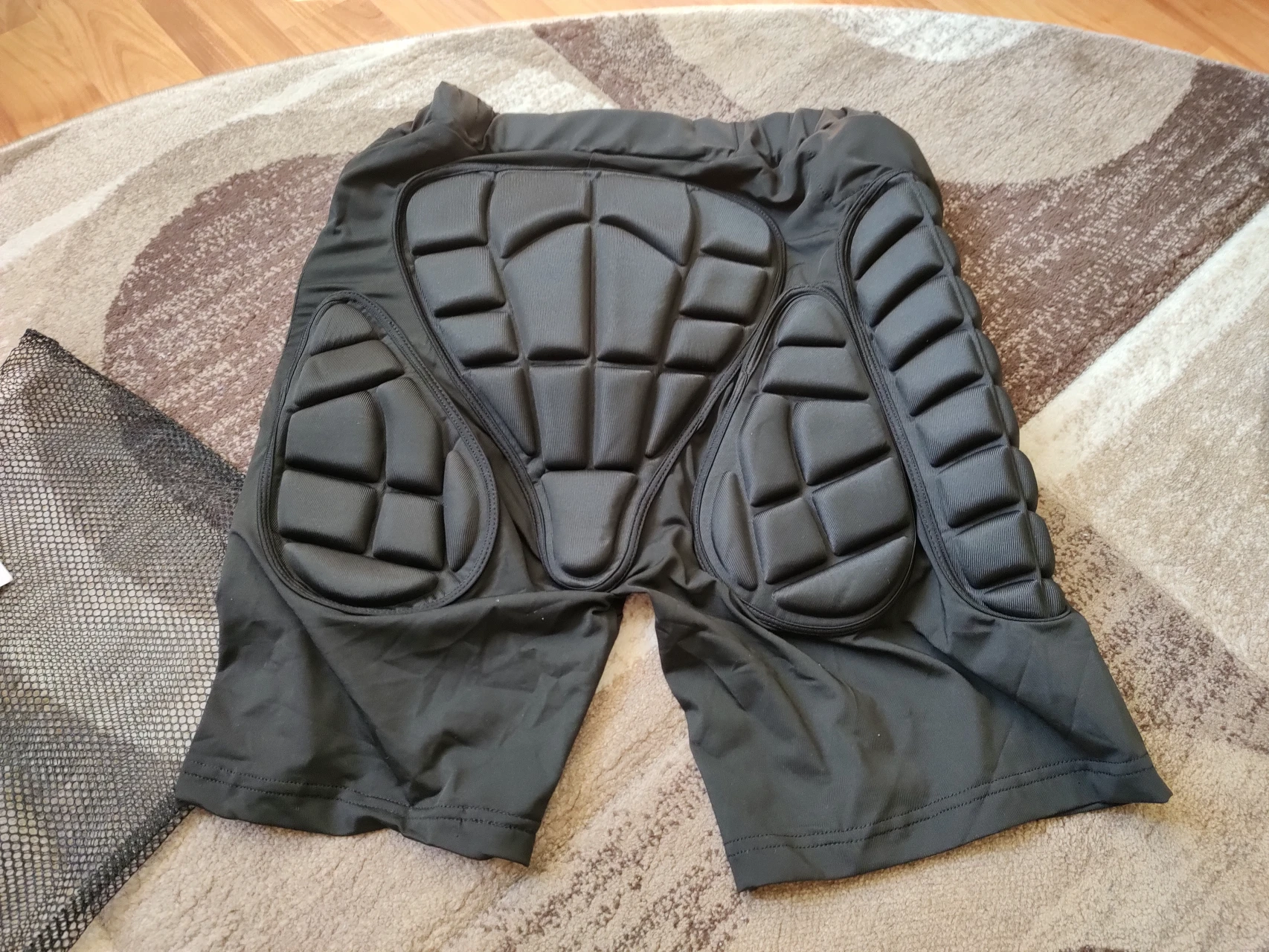 6. Pantaloni de ciclism