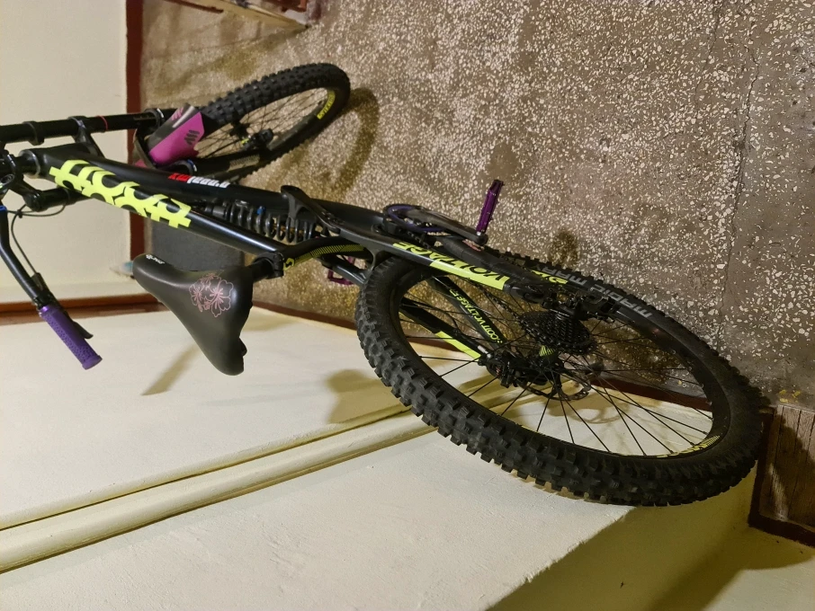 1. Bicicleta Scott Voltage fr710 2015