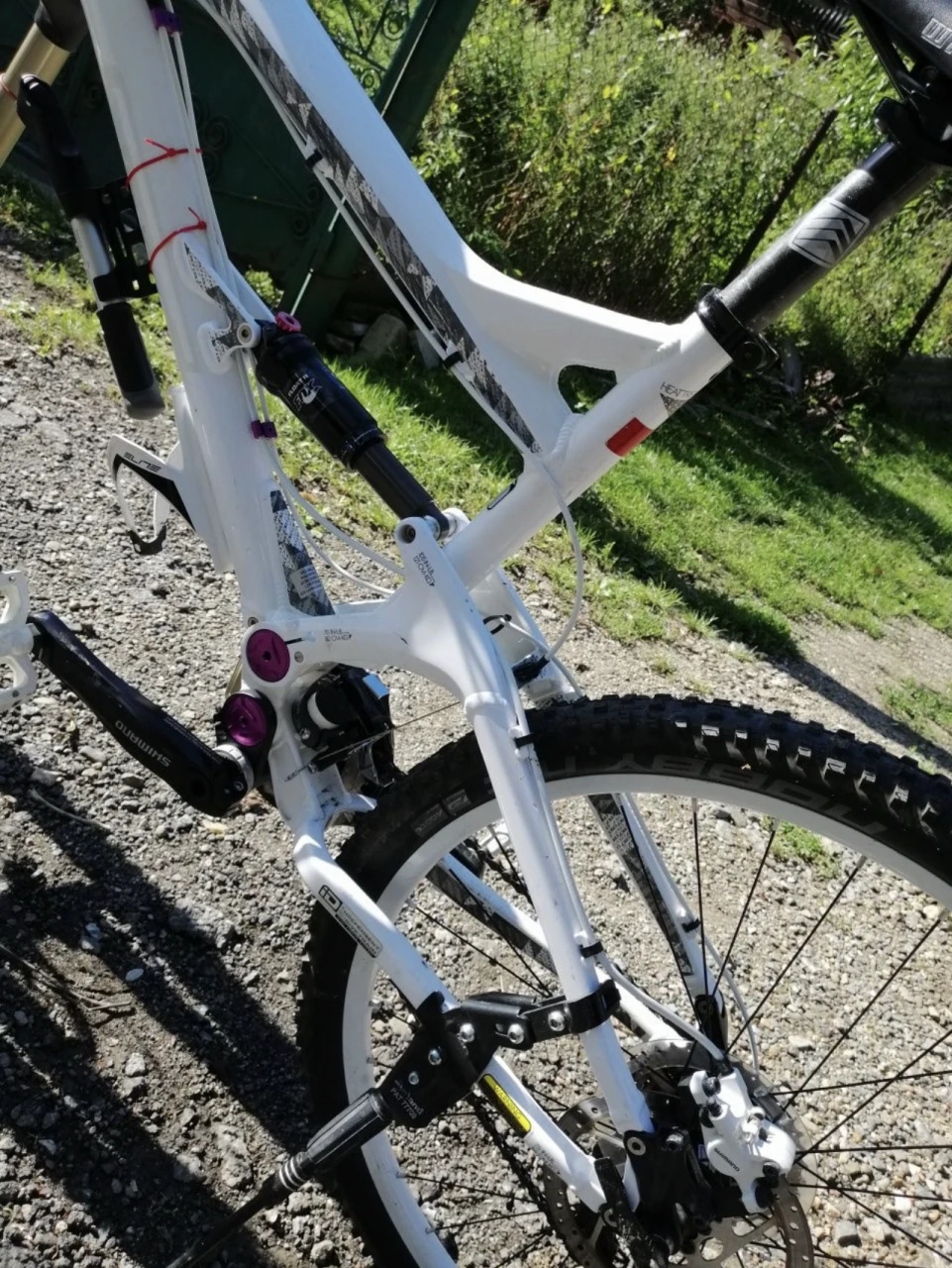 1. Vând bicicleta Gt Force