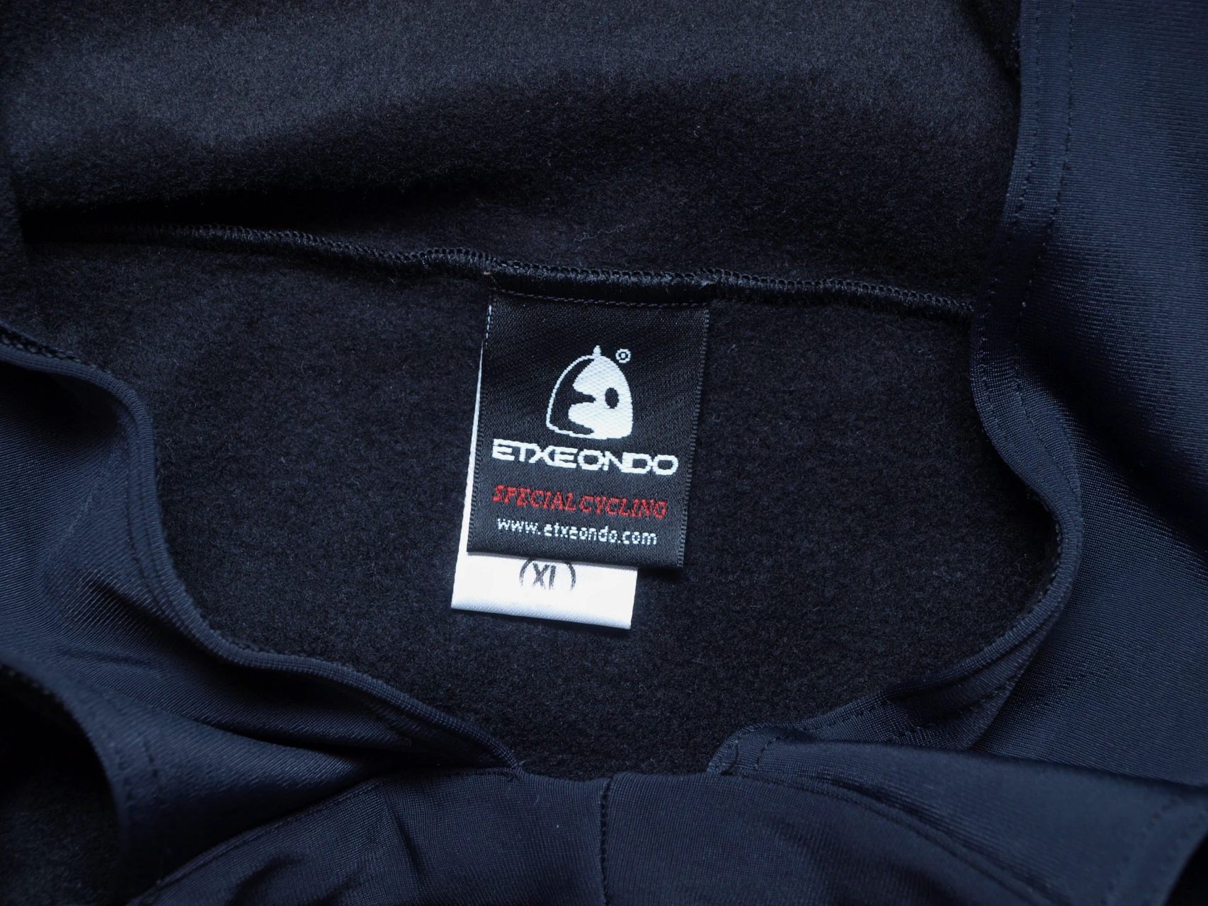 3. Pantaloni lungi Etxeondo XL