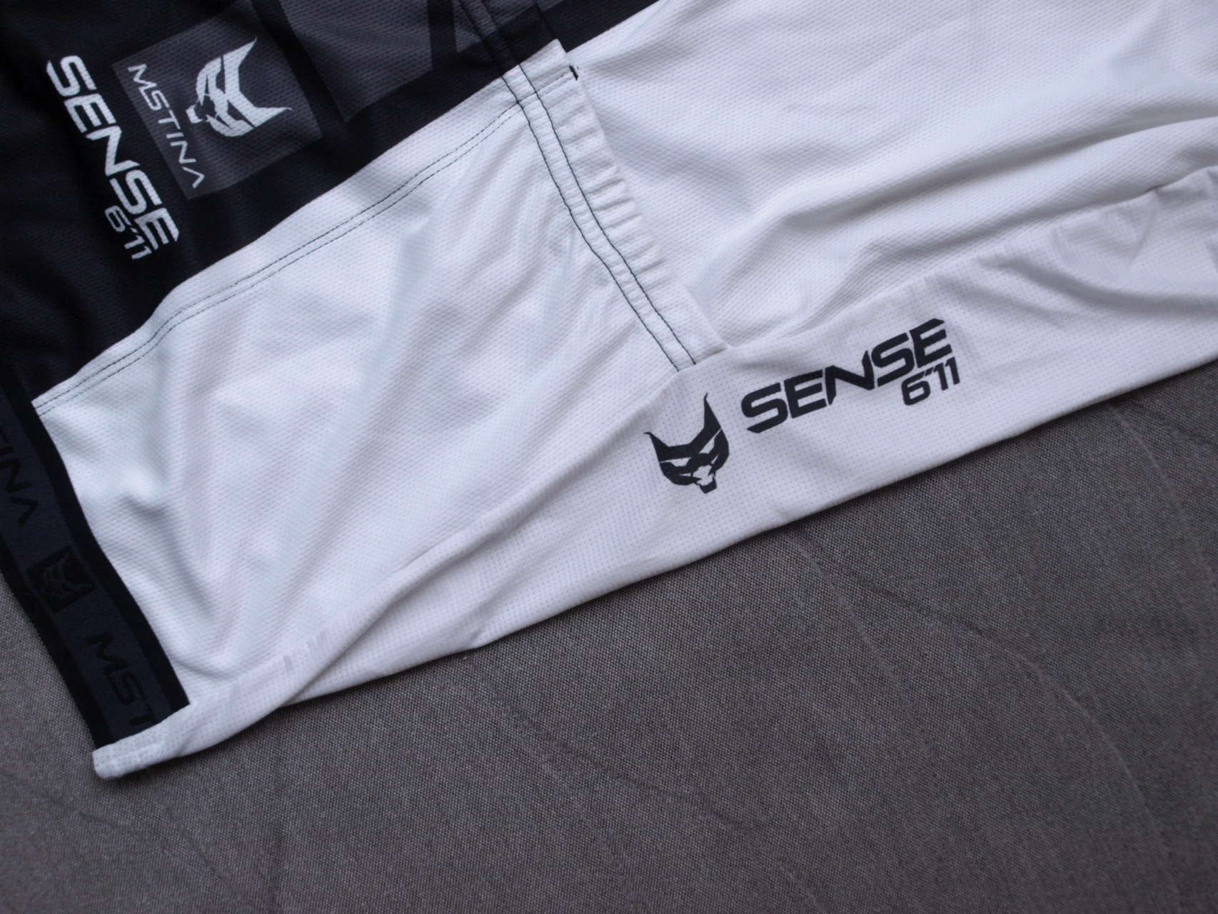 1. Tricou Mstina aero L