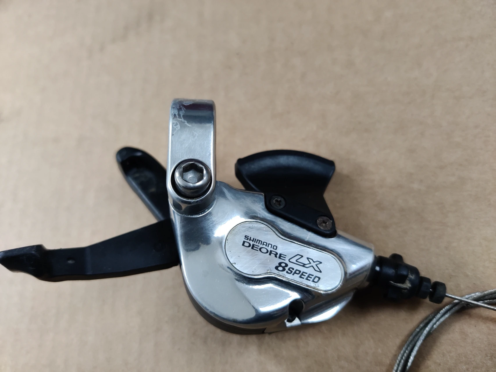 5. Set manete schimbator / shifter-e Shimano Deore LX 3x8v