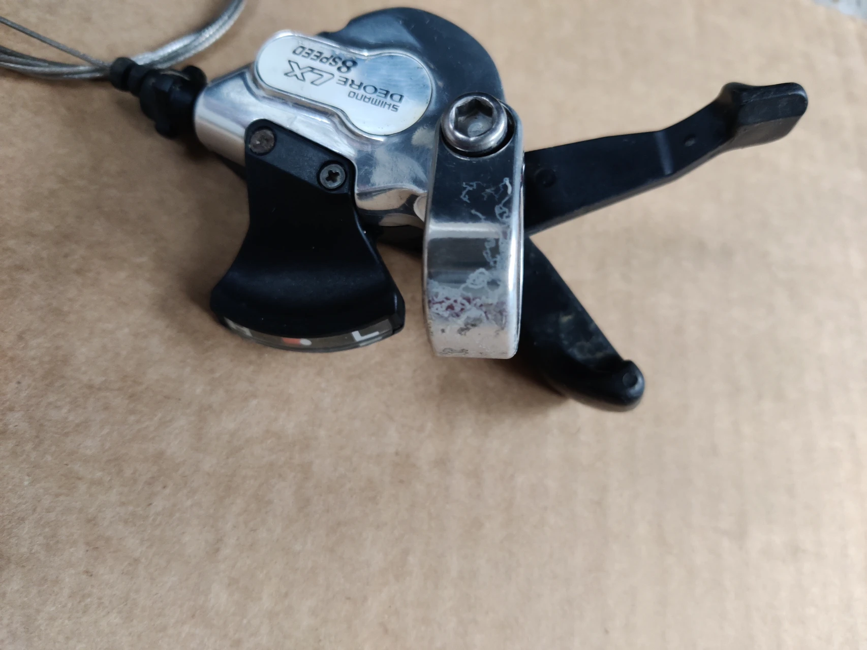 2. Set manete schimbator / shifter-e Shimano Deore LX 3x8v