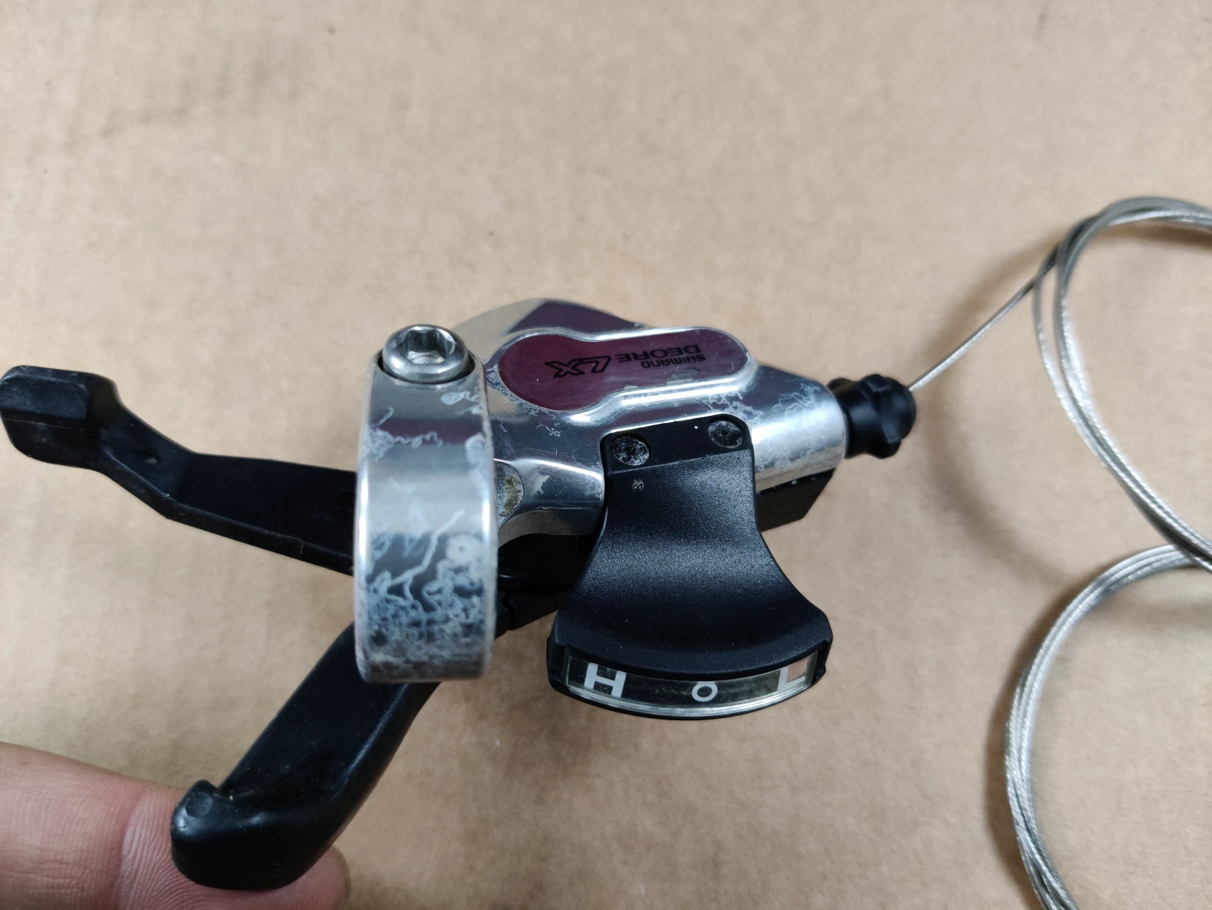 3. Set manete schimbator / shifter-e Shimano Deore LX 3x8v