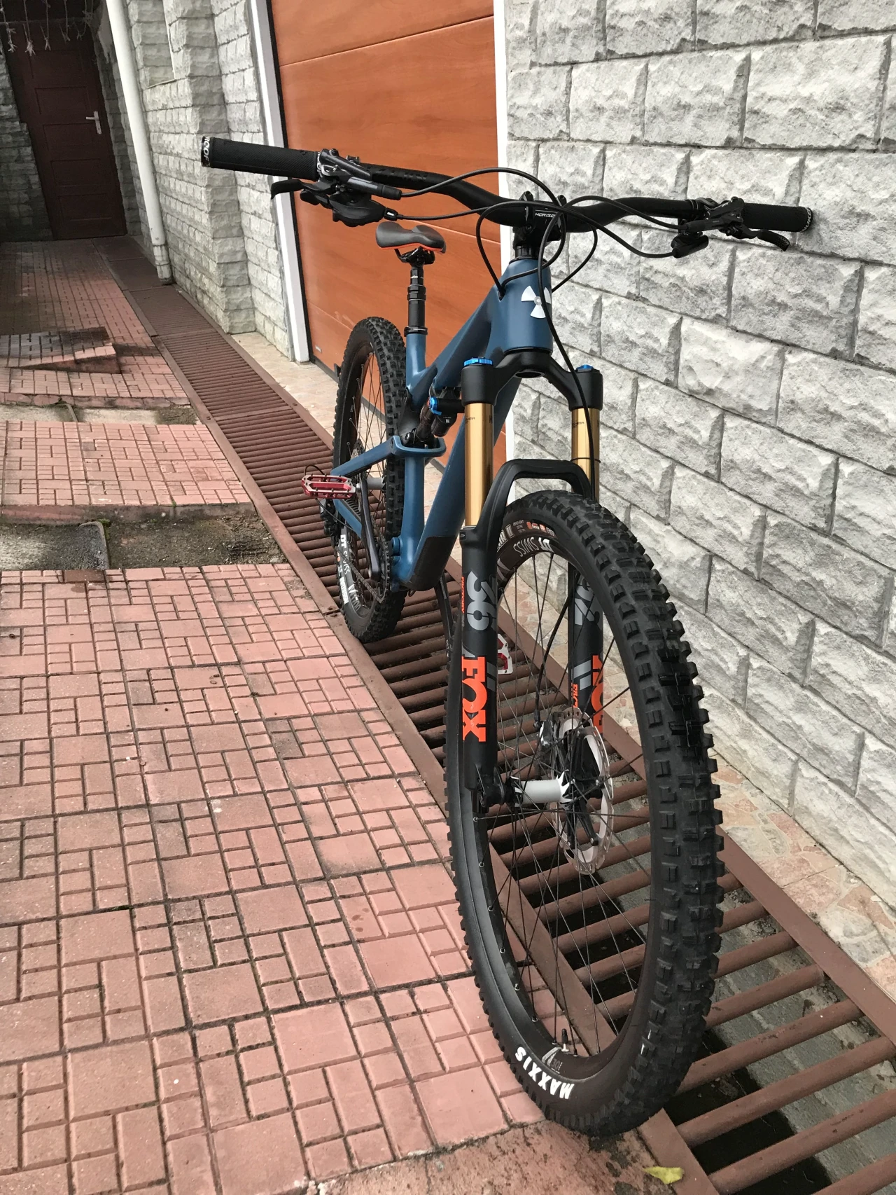 1. Vand Nukeproof Reactor 290 Factory 3500 euro