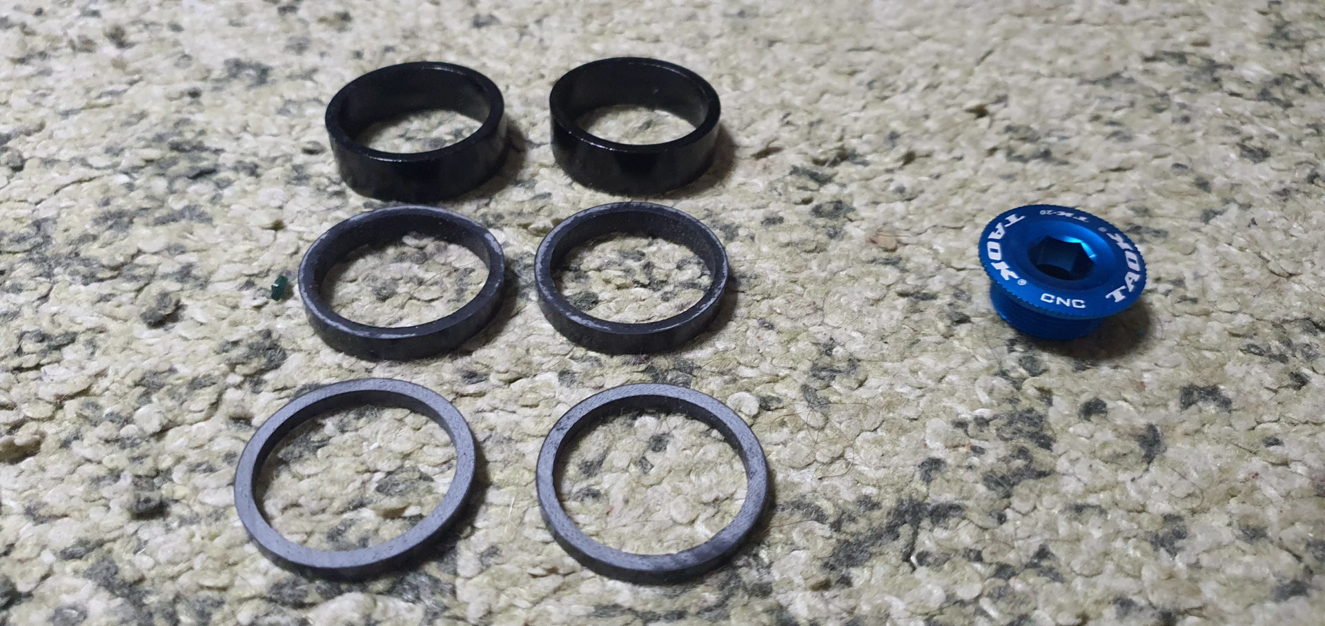 5. Inele distantiere carbon pentru gat furca