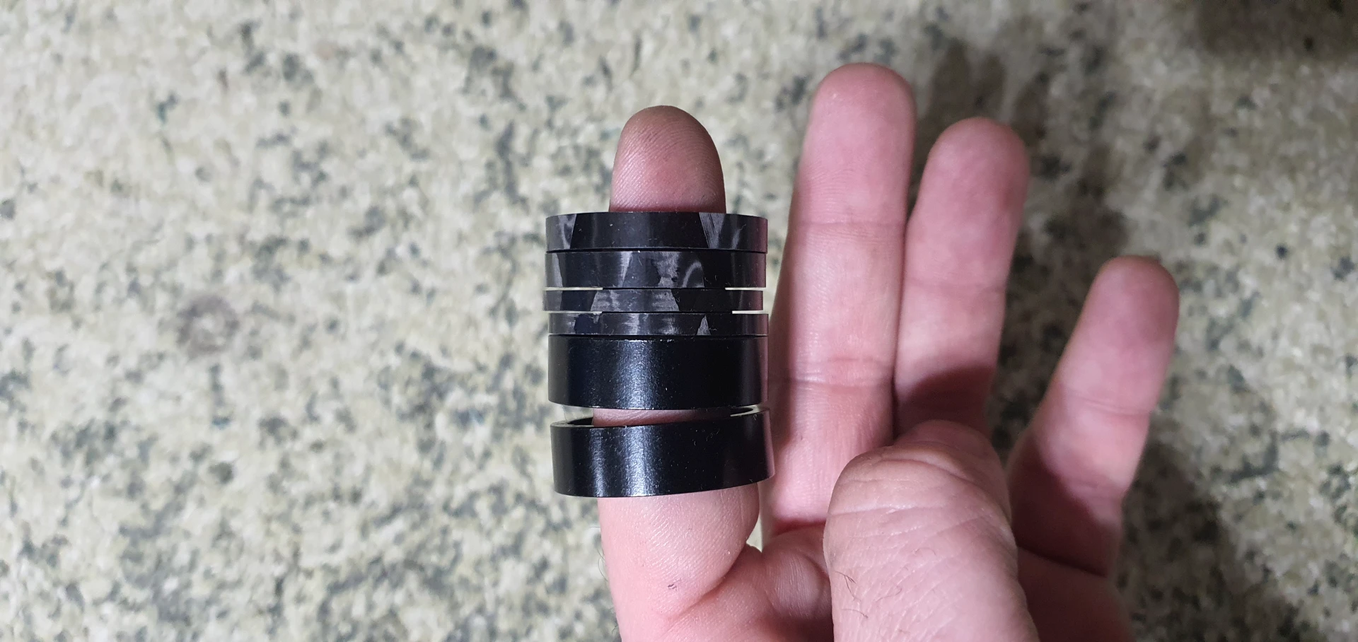 1. Inele distantiere carbon pentru gat furca