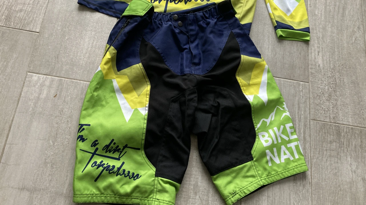 4. Costum pantaloni /bluza bicicleta,downhill,enduro L