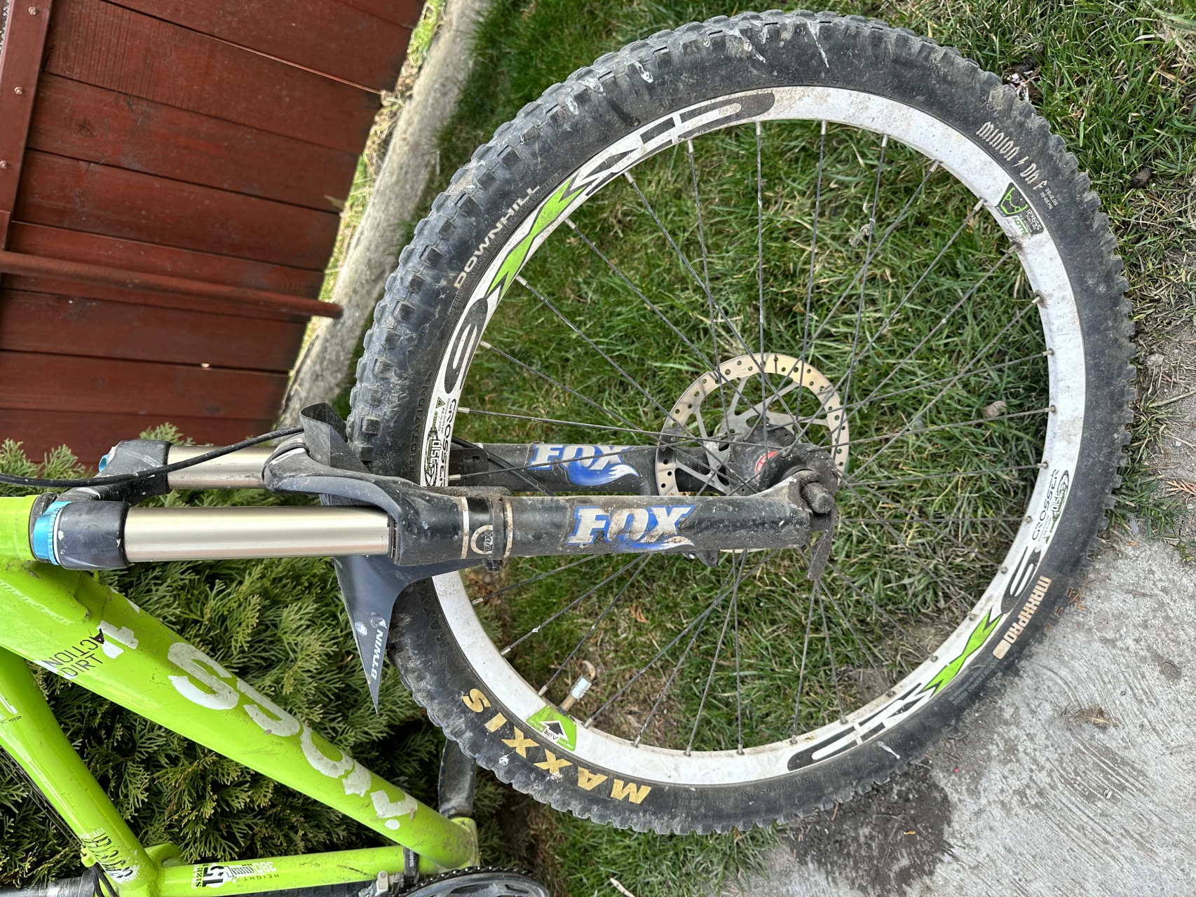 1. Vand bicicleta hardtail cross