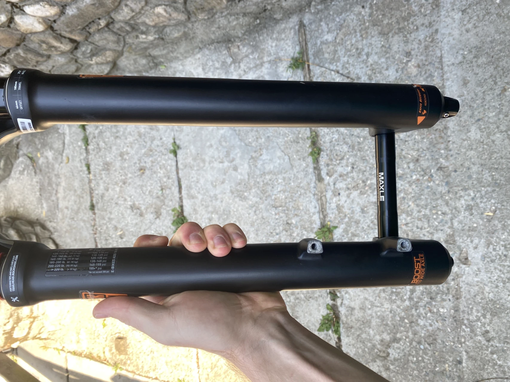 1. Lower RockShox Boxxer 27,5