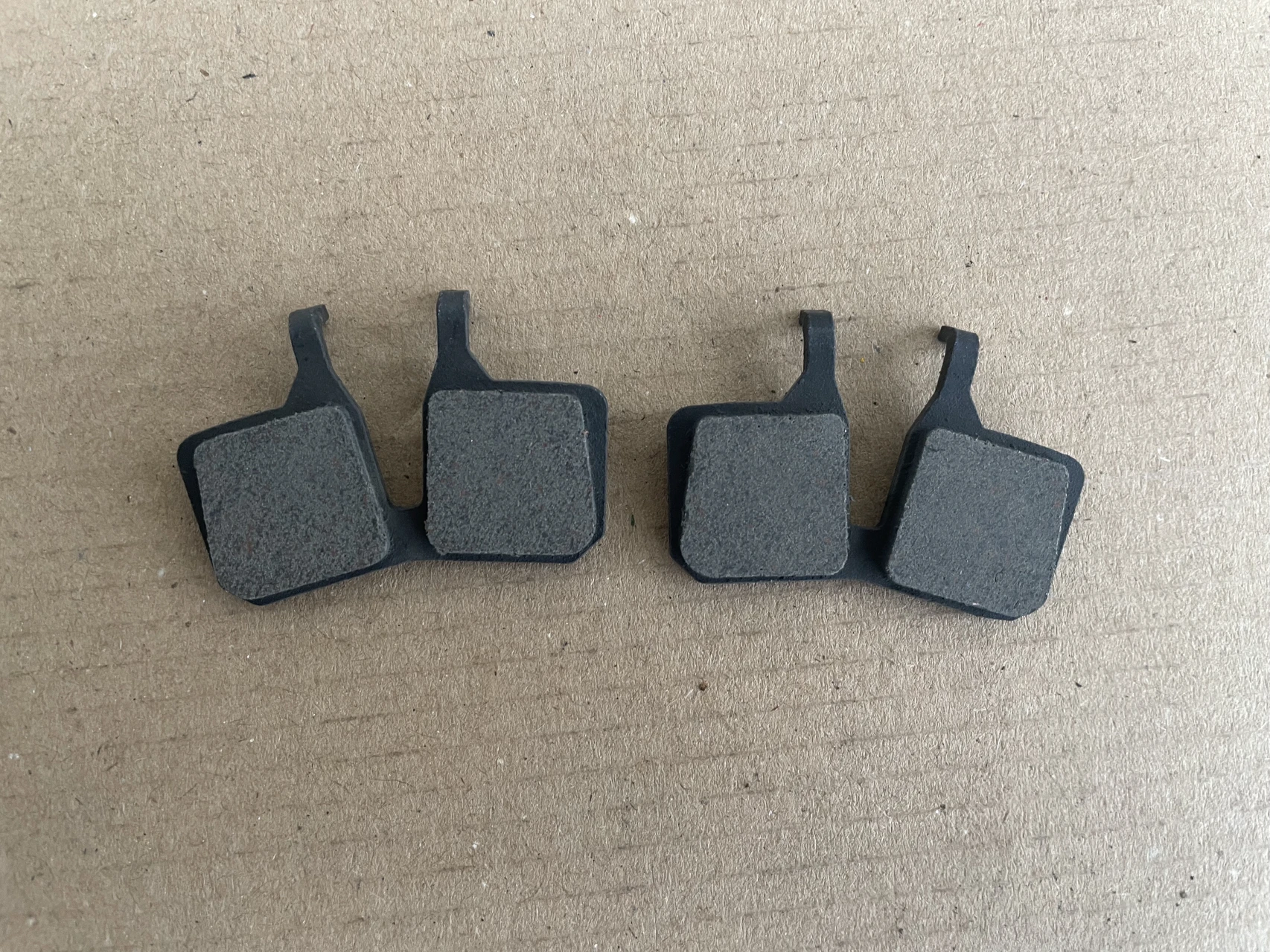2. Placute Frane pentru Magura 4 pistoane mt5 mt7 semimetalice