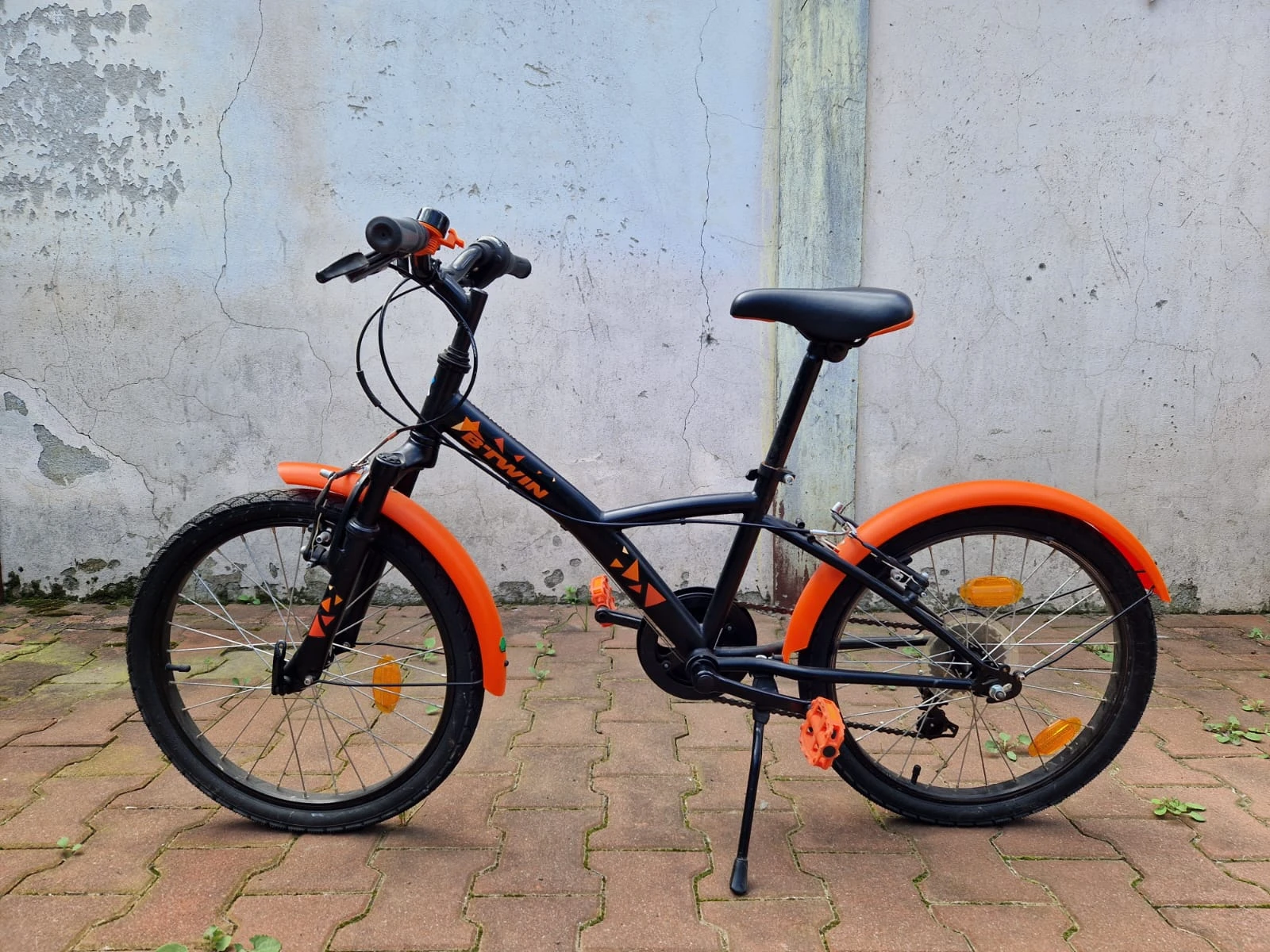 1. Bicicleta copii B'Twin 20 inch