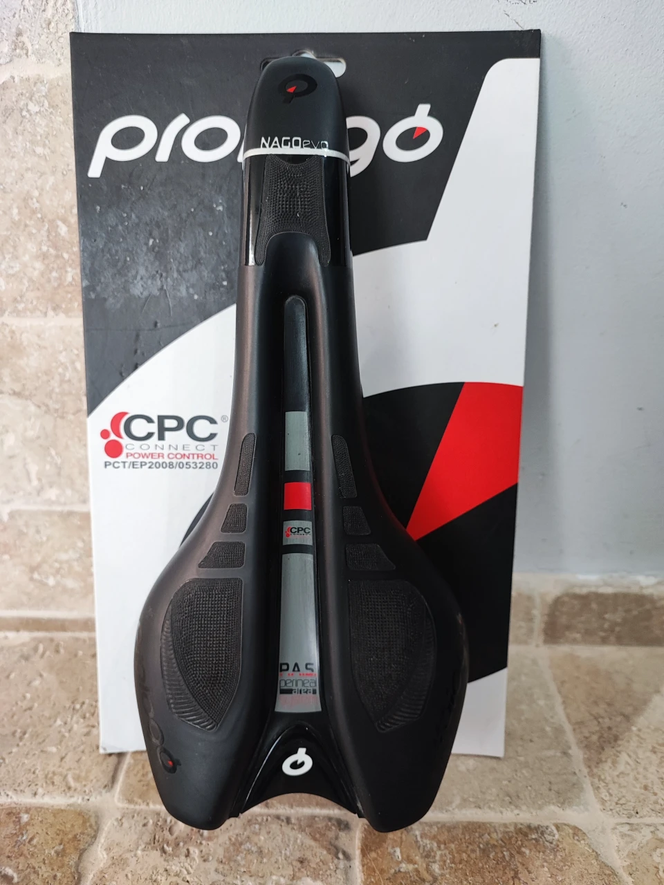 1. Șa scaun bicicleta PROLOGO Nago Evo carbon 134mm